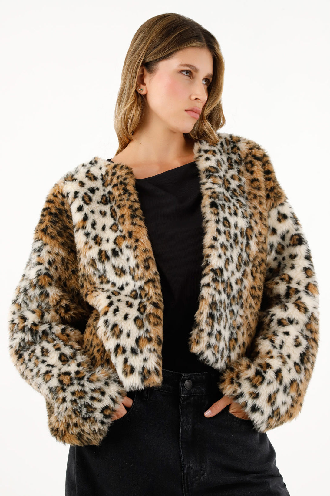 Abrigo afelpado animal print para mujer