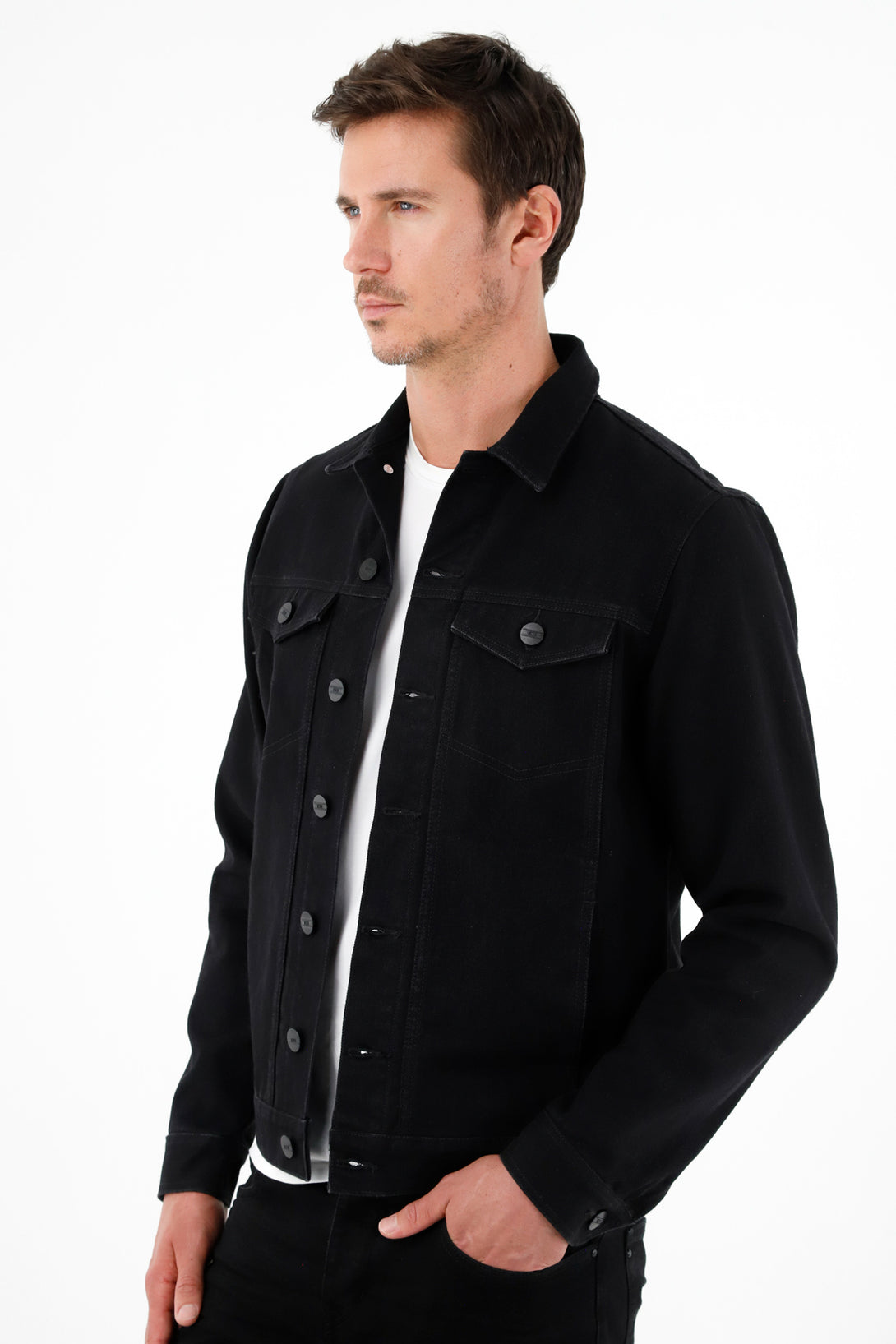 Chaqueta negra en denim para hombre