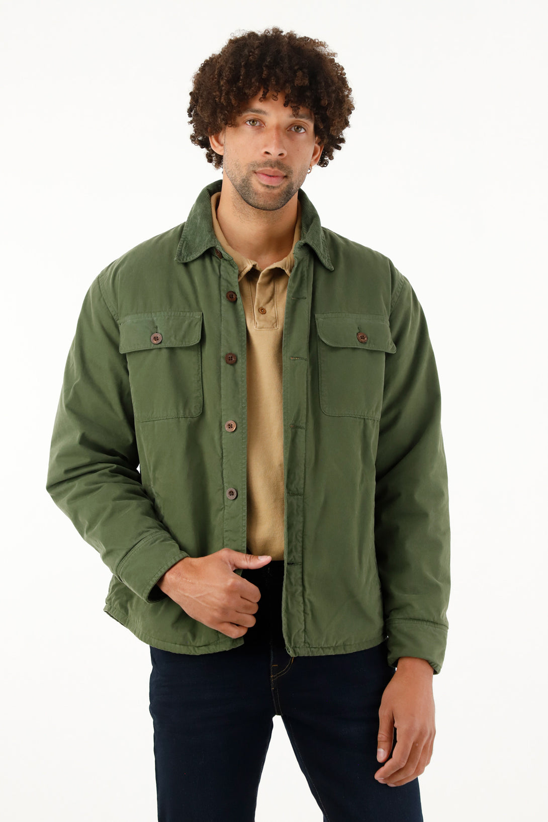 Chaqueta con bolsillos de parche verde para hombre