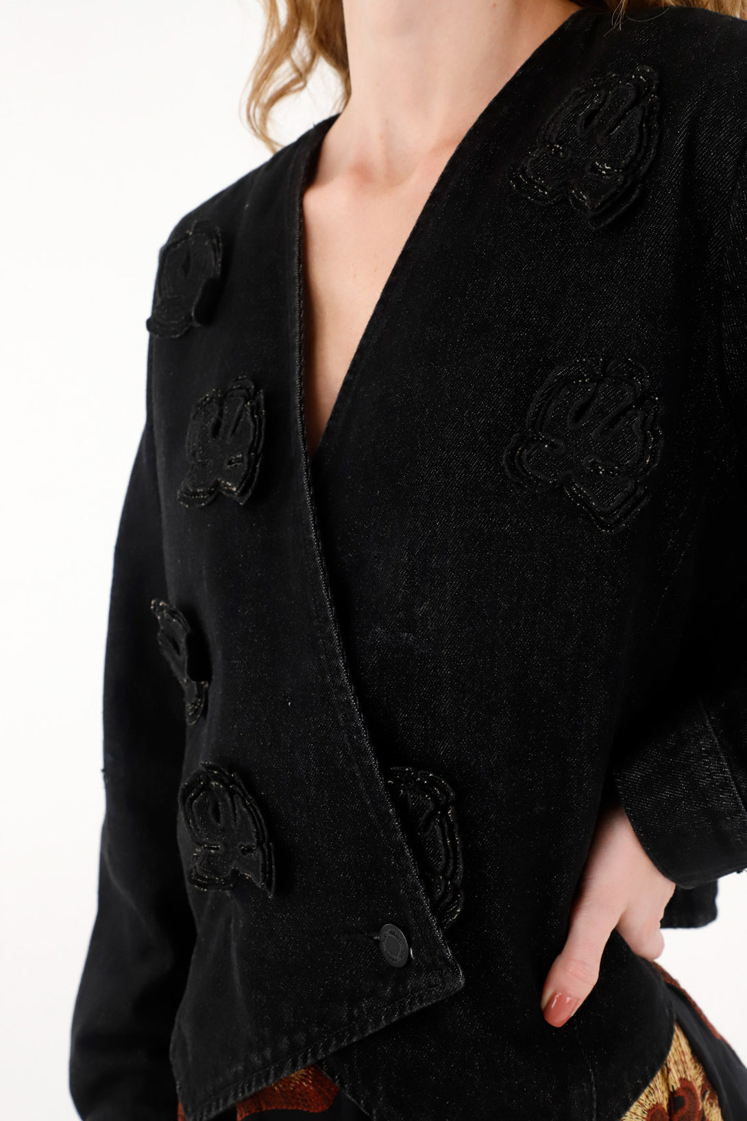 Women's bolero jacket with embroidered flowers