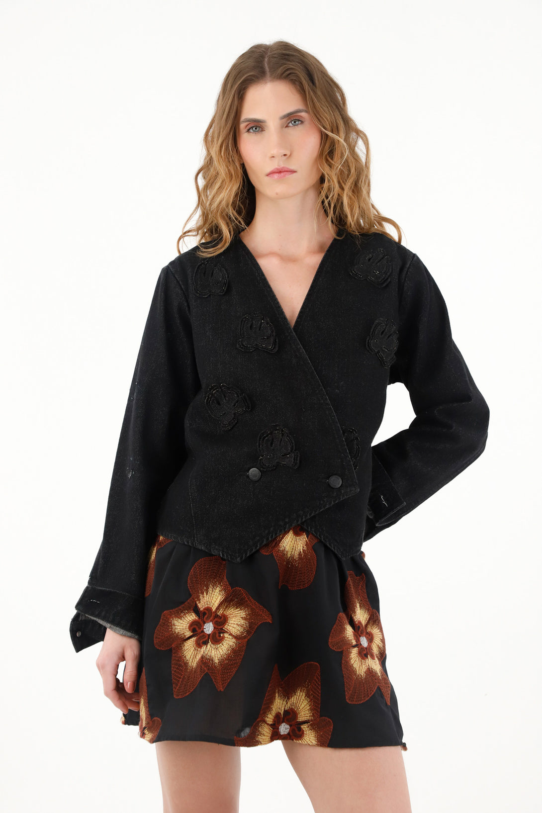 Women's bolero jacket with embroidered flowers