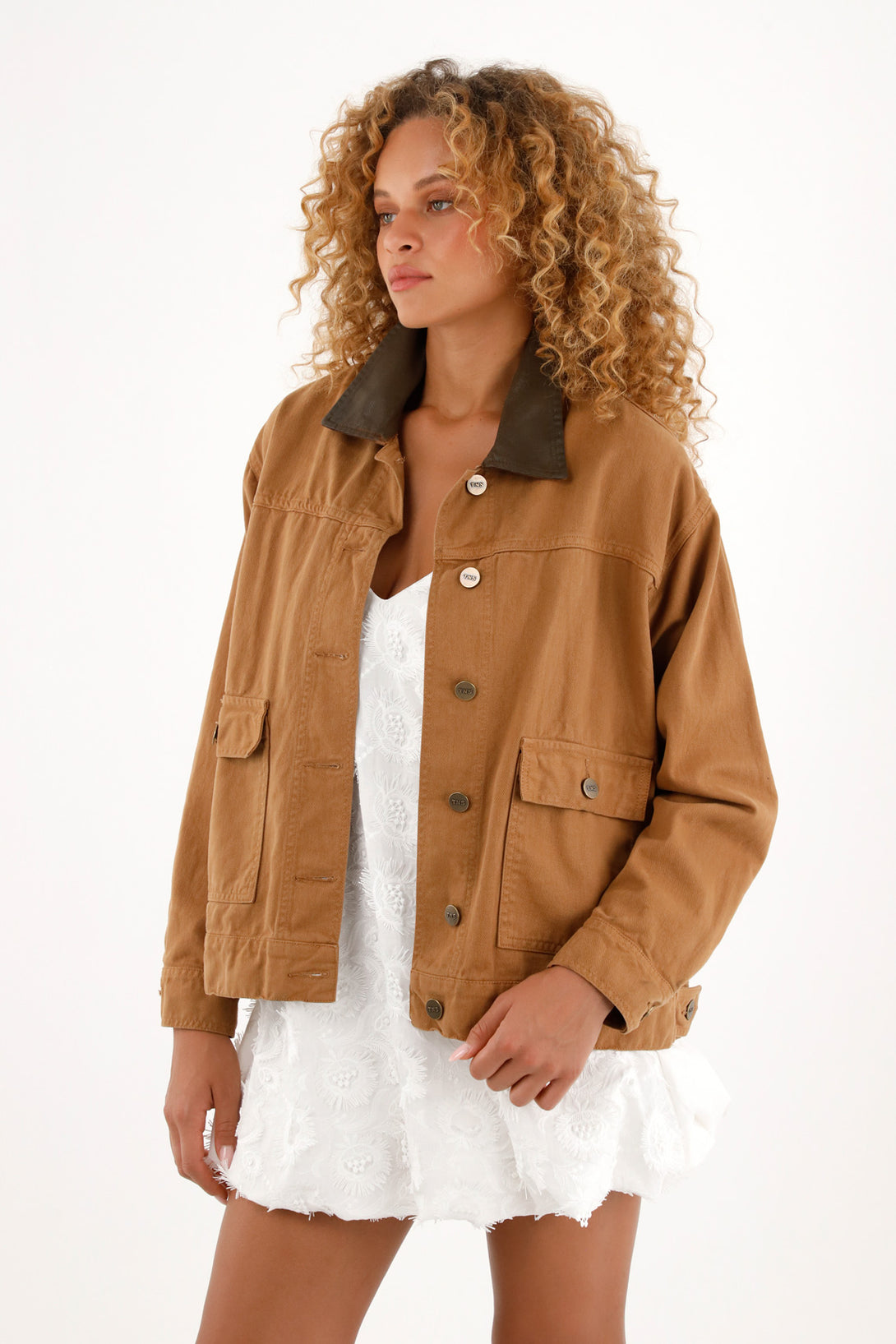 Women's oversized tanino brown coat with patch pockets