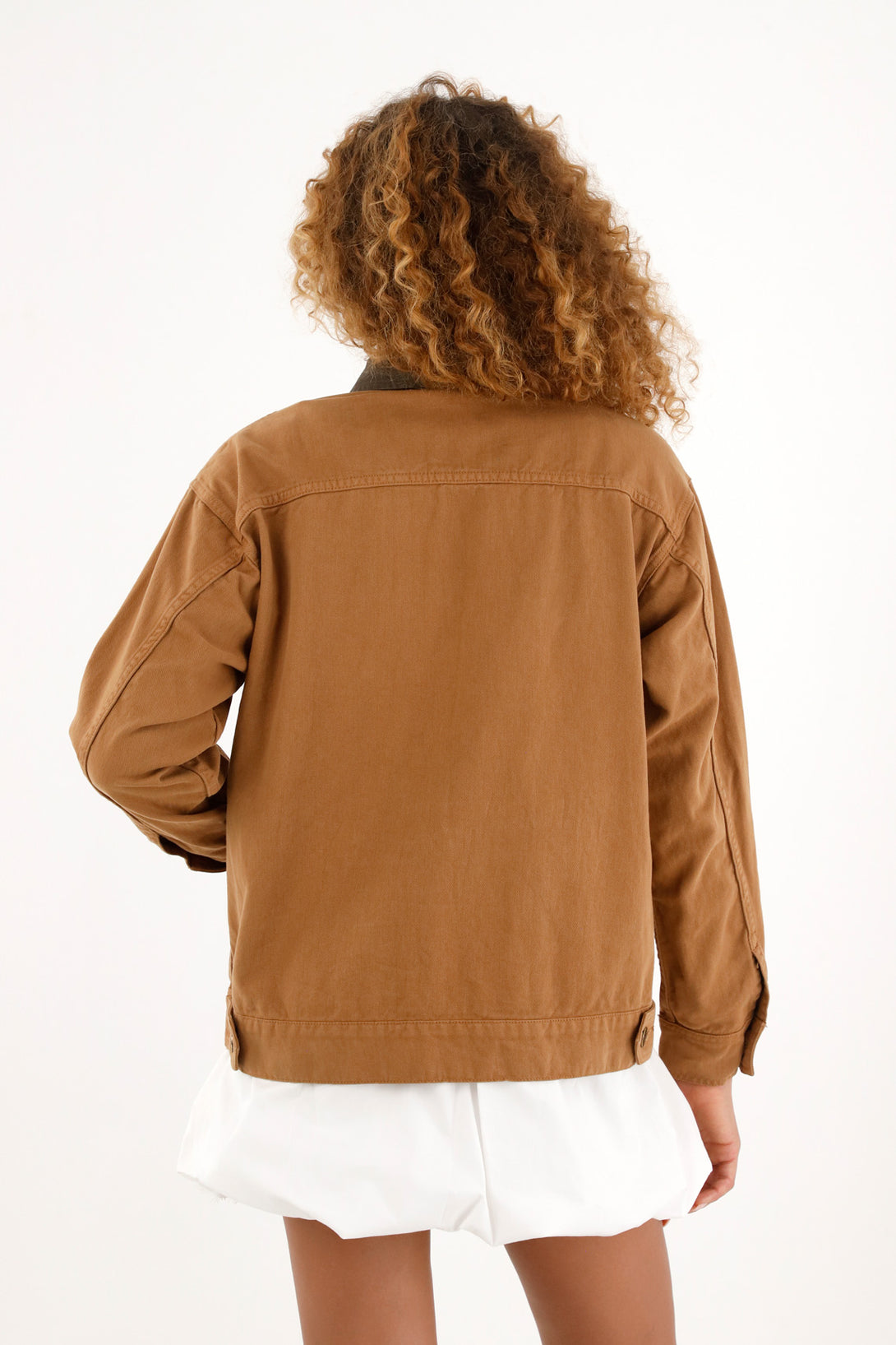 Women's oversized tanino brown coat with patch pockets