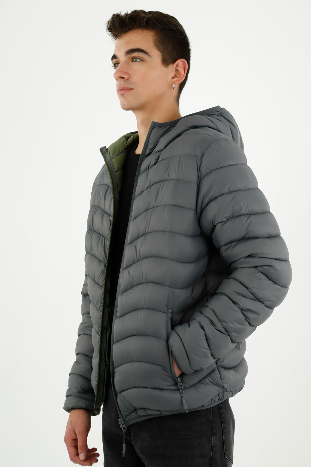 Chaqueta acolchada gris para hombre