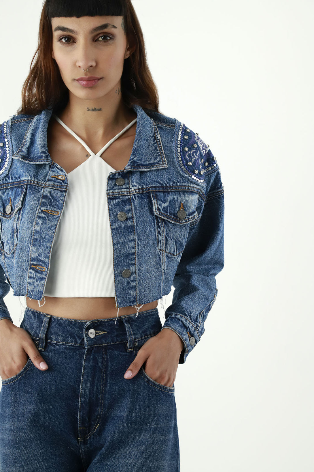 Chaqueta azul con apliques para mujer