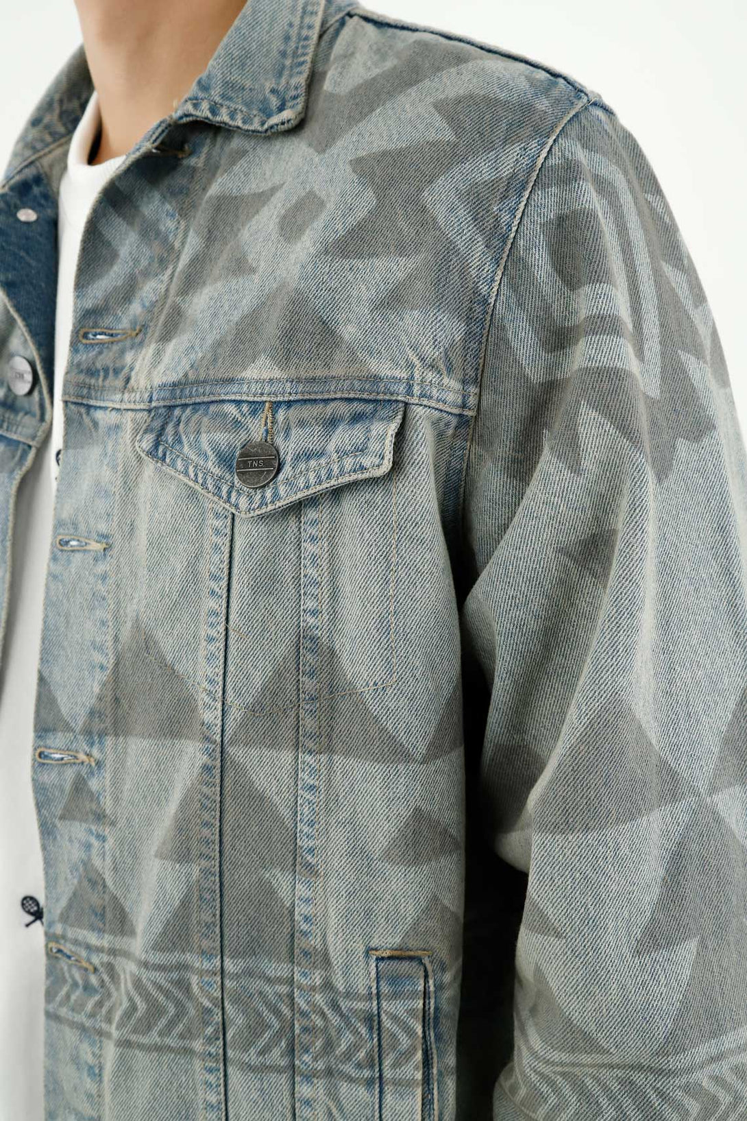 Chaqueta azul con estampado manual para hombre