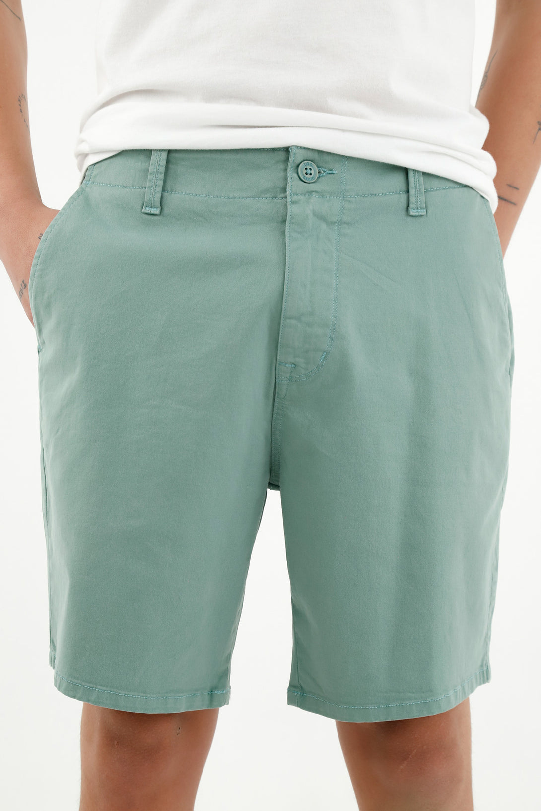 Bermuda tipo chino verde para hombre