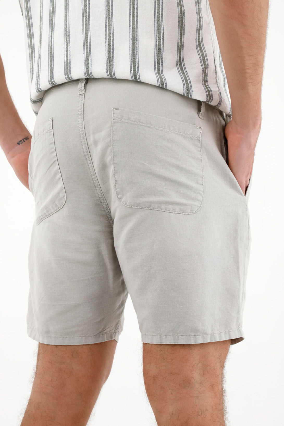 Bermuda tipo chino gris jaspe para hombre