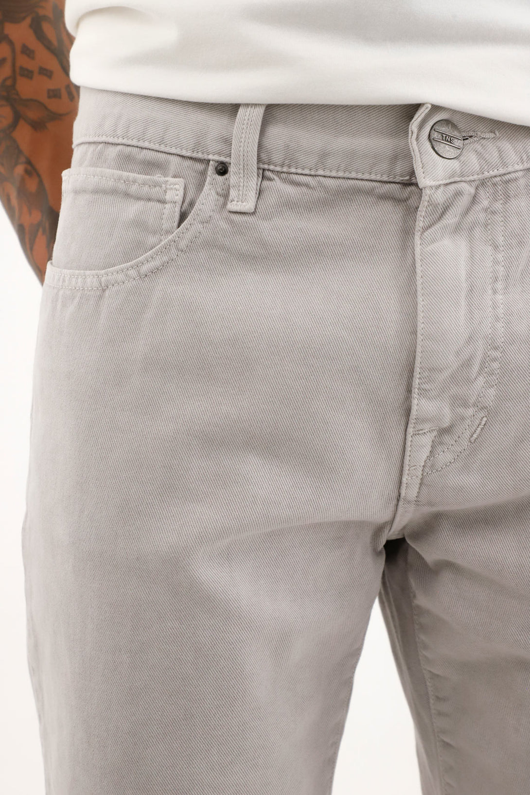 Men's gray five-pocket Nudy shorts