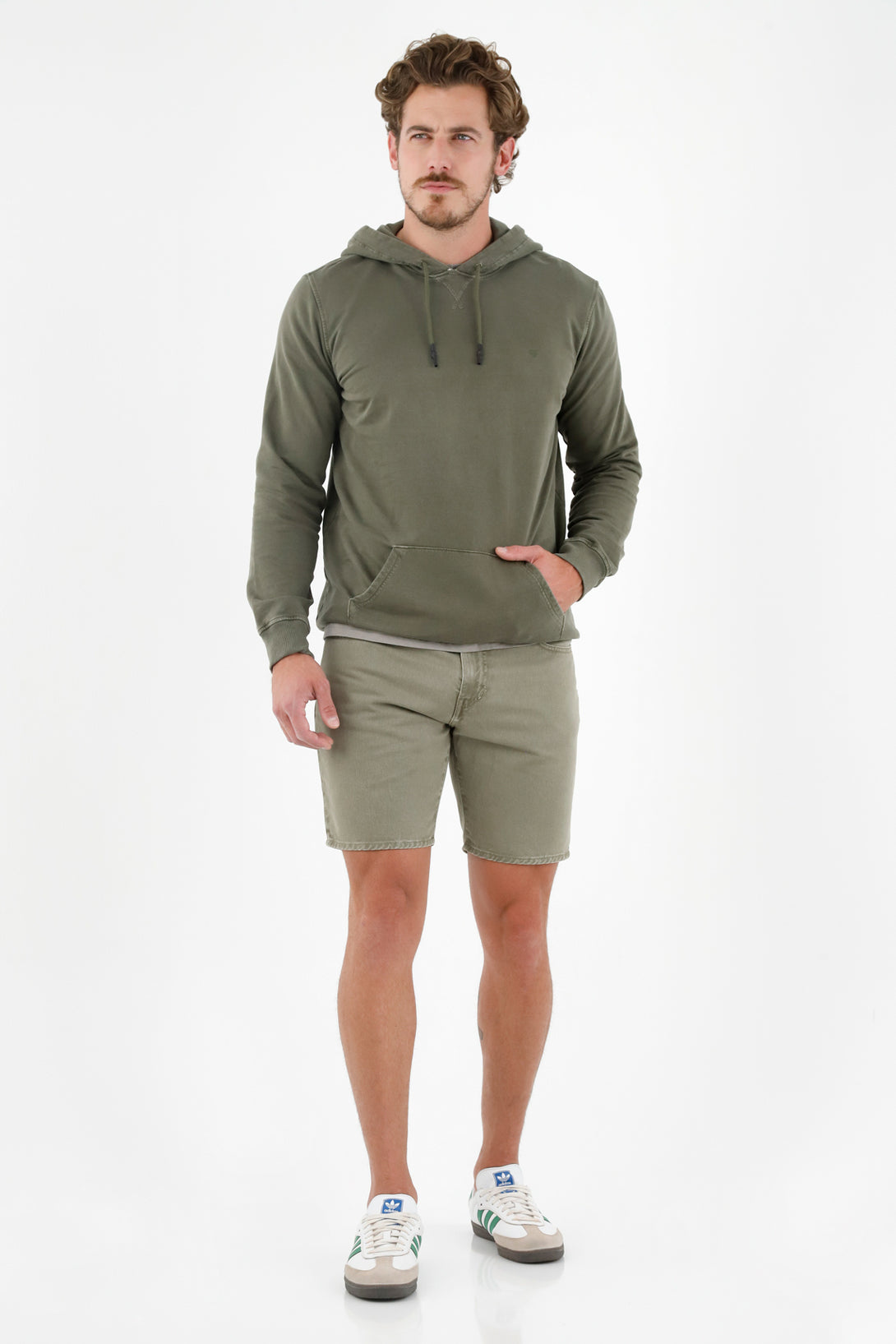 Buzo verde tipo hoodie para hombre