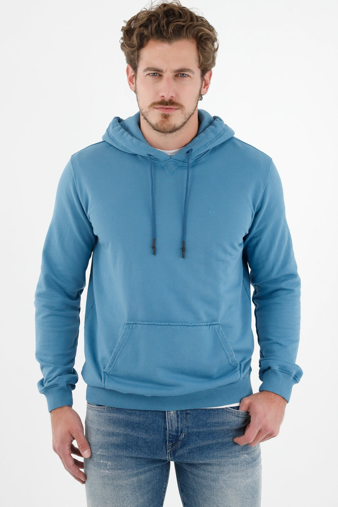 Buzo azul tipo hoodie para hombre