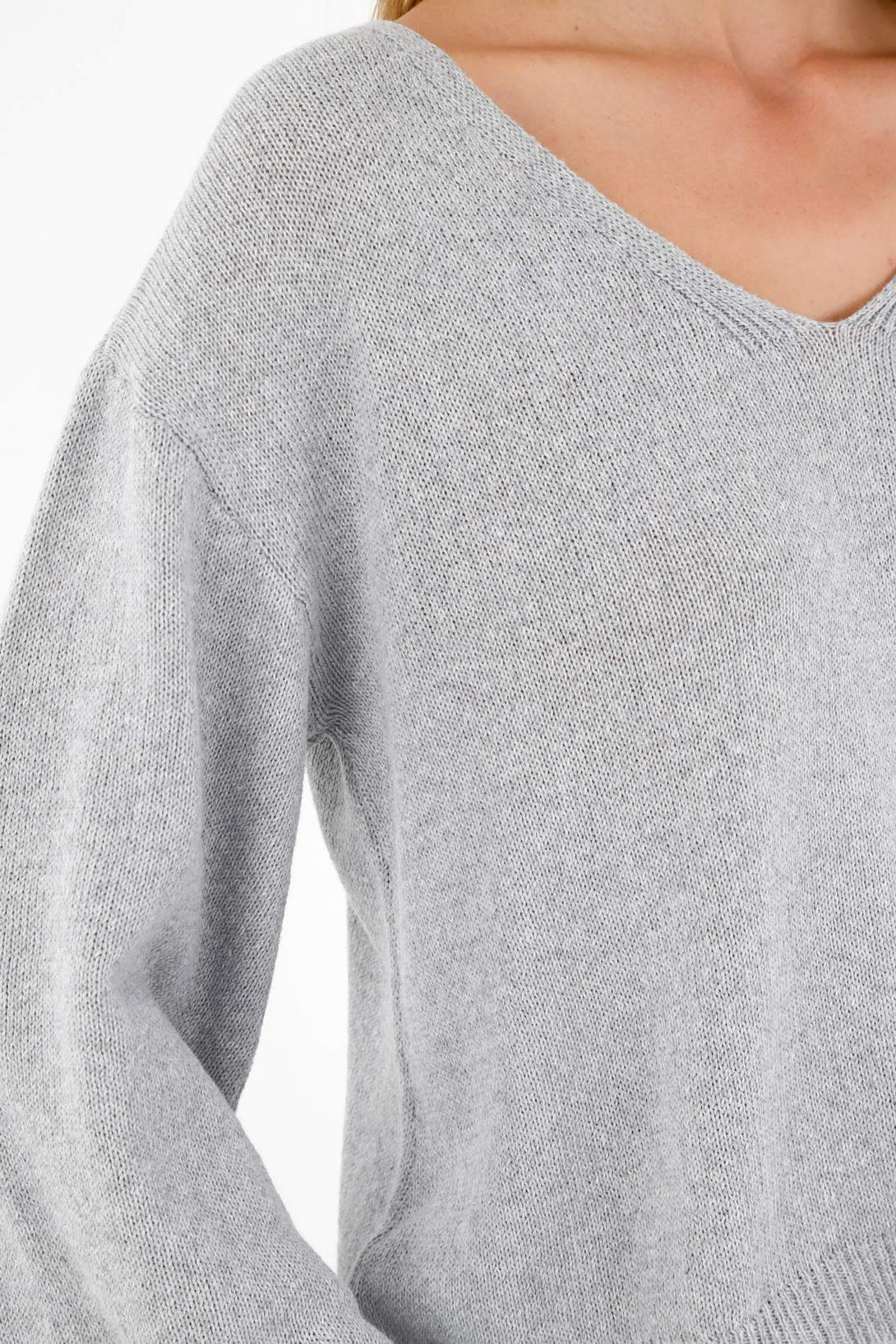 Women's Ecru V-Neck Sweater