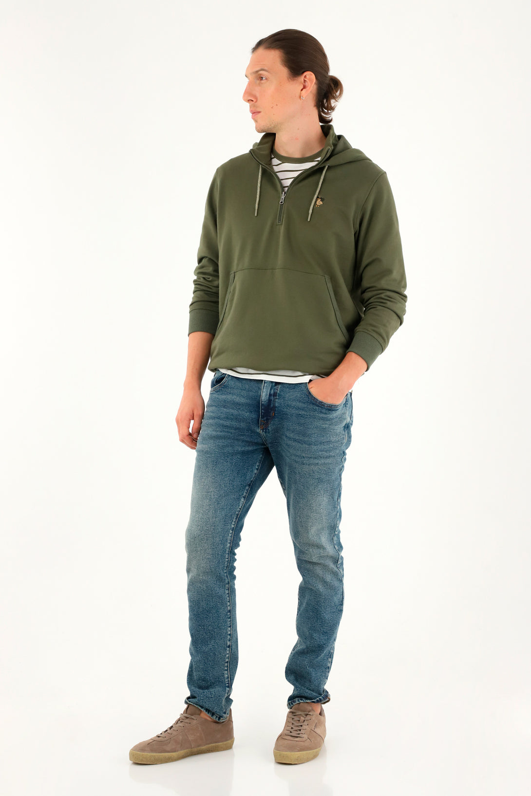 Buzo Hoodie verde con mini bordado para hombre