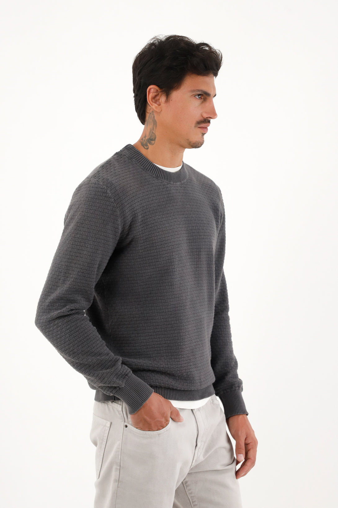 Men's gray closed design knit sweatshirt