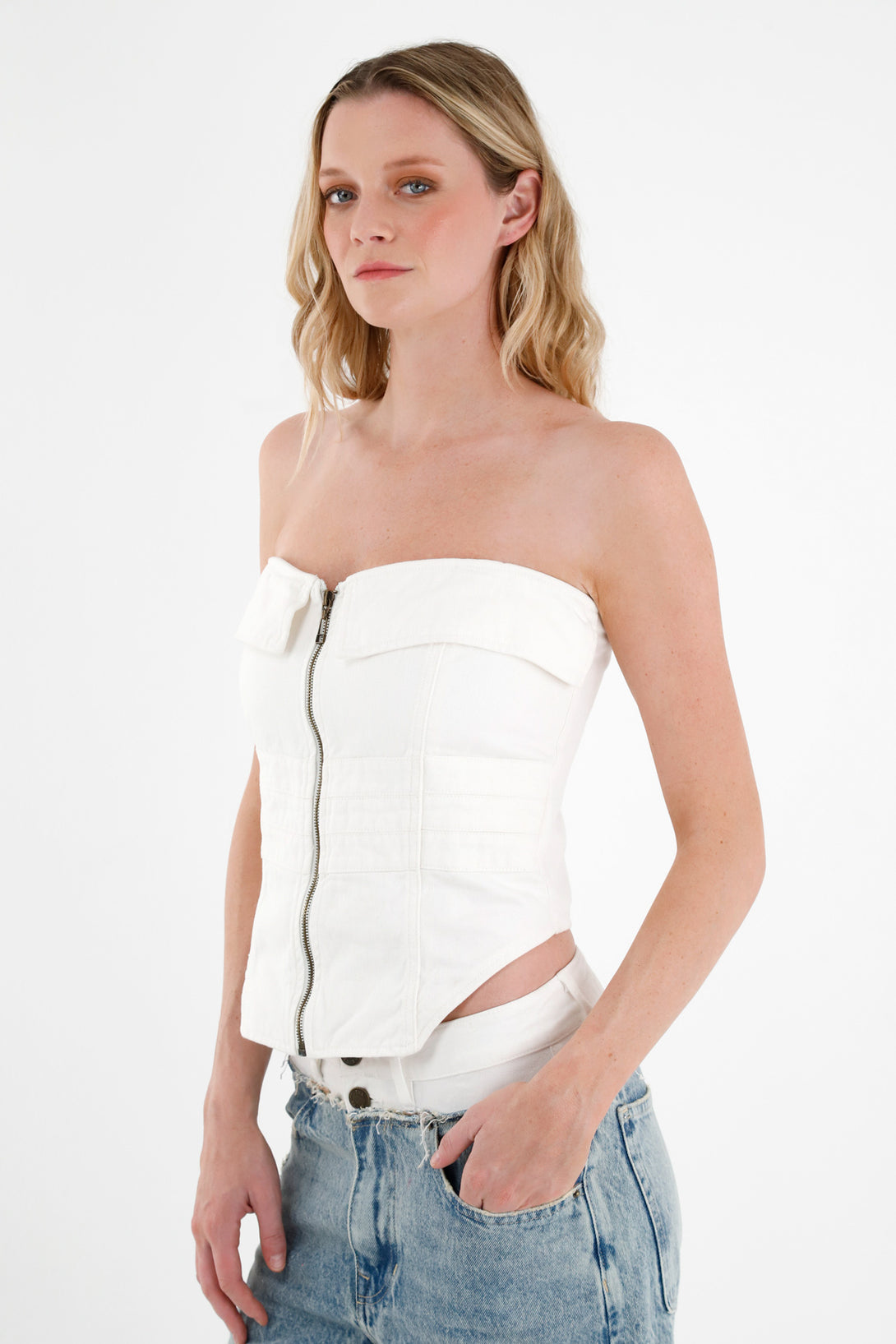 Chaleco strapless crudo para mujer