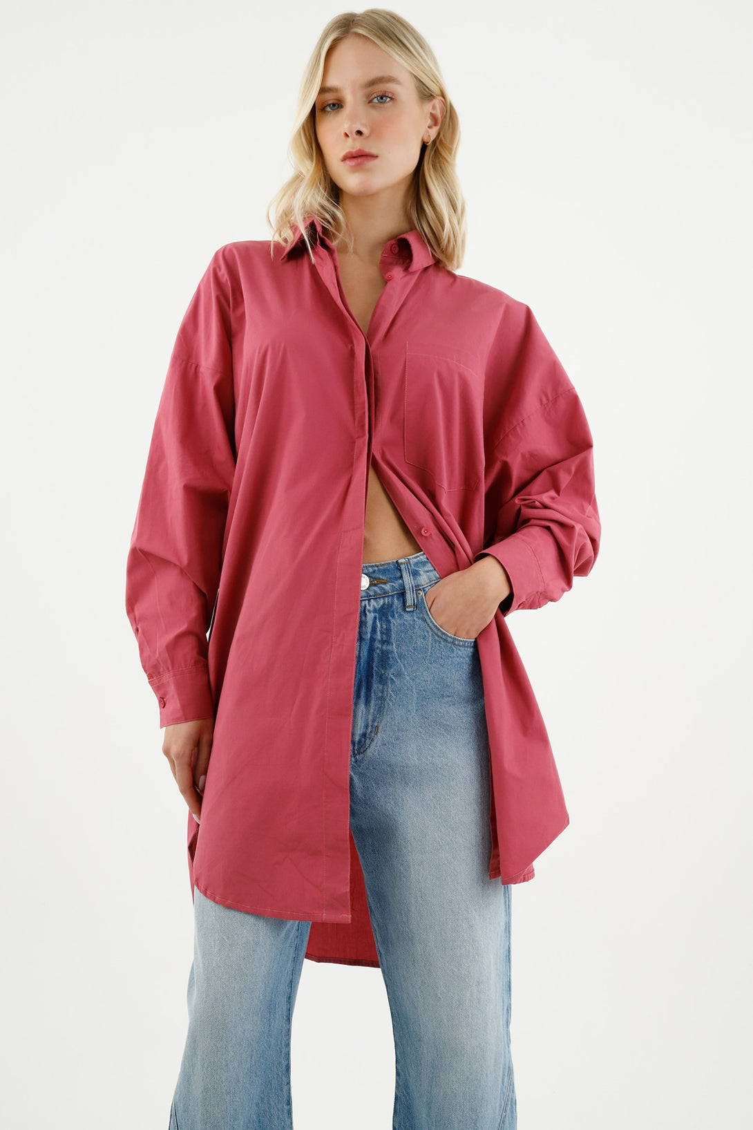 Camisa oversize rosada para mujer