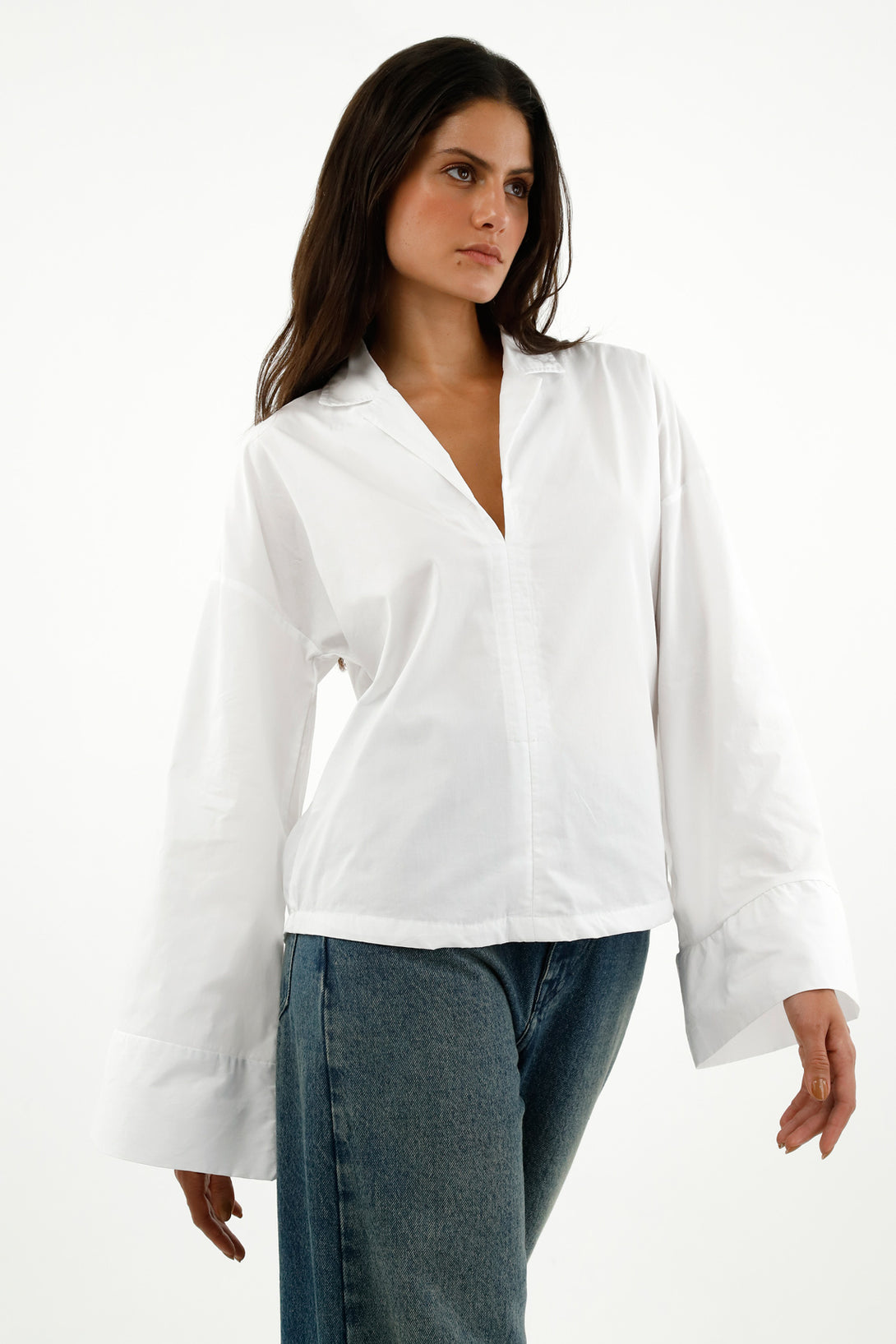 Camisa manga larga acampanada blanca para mujer