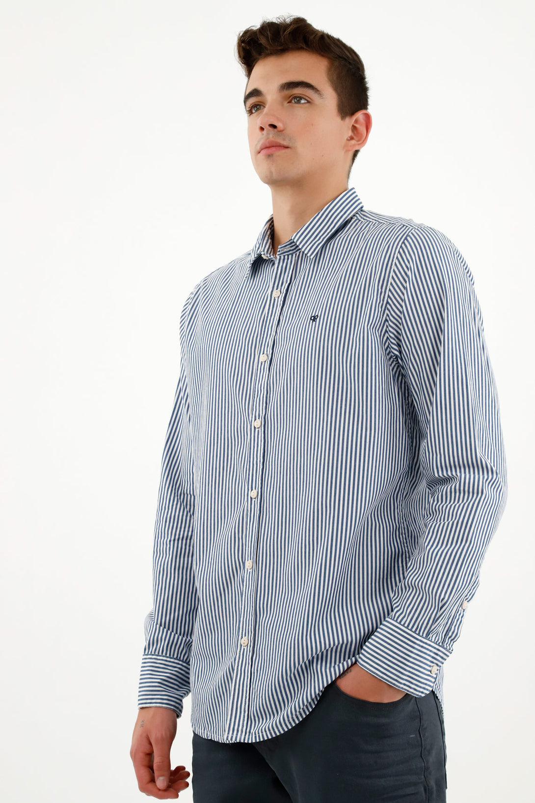 Camisa preteñida azul para hombre