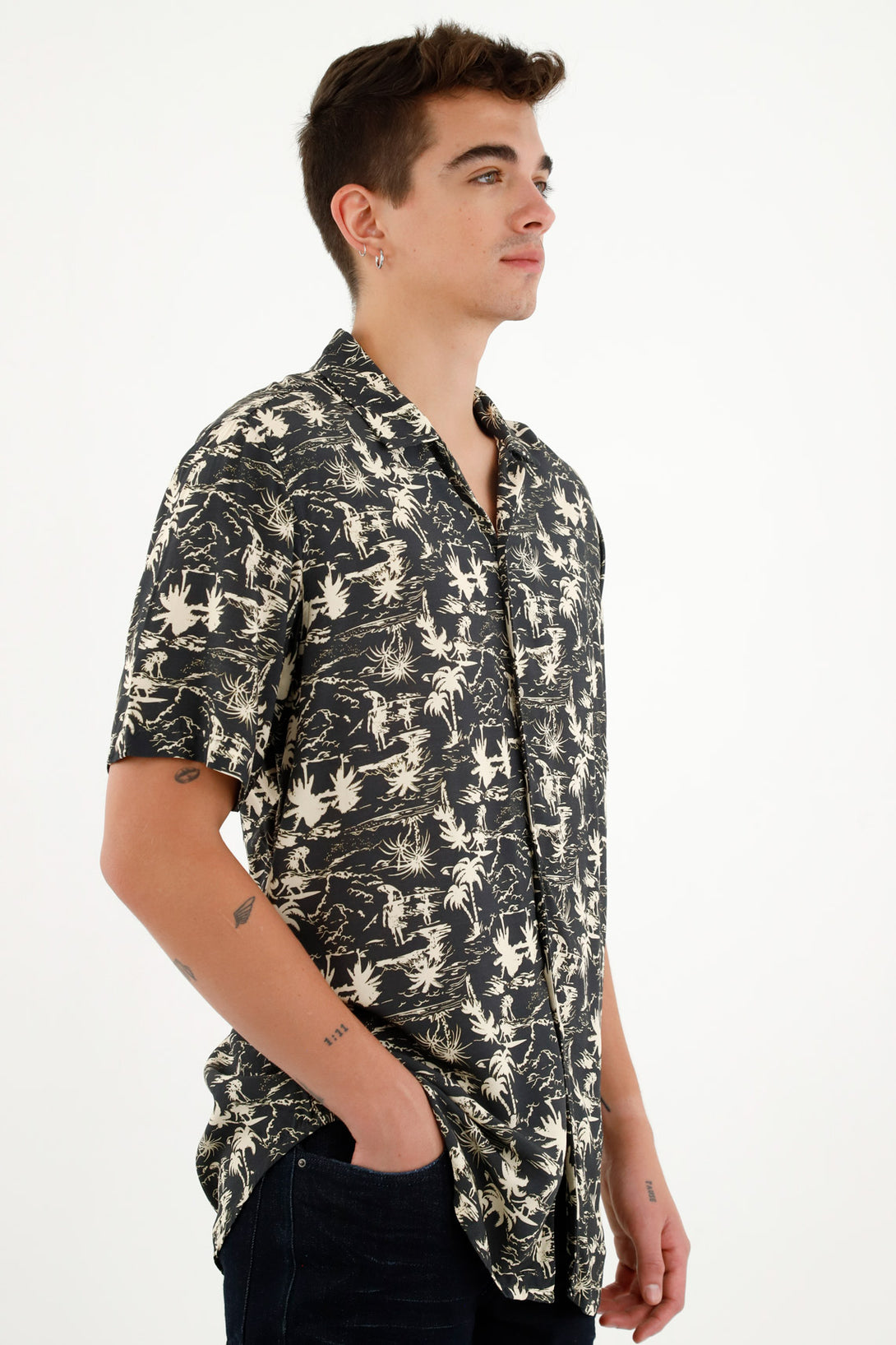 Camisa tipo bowling para hombre