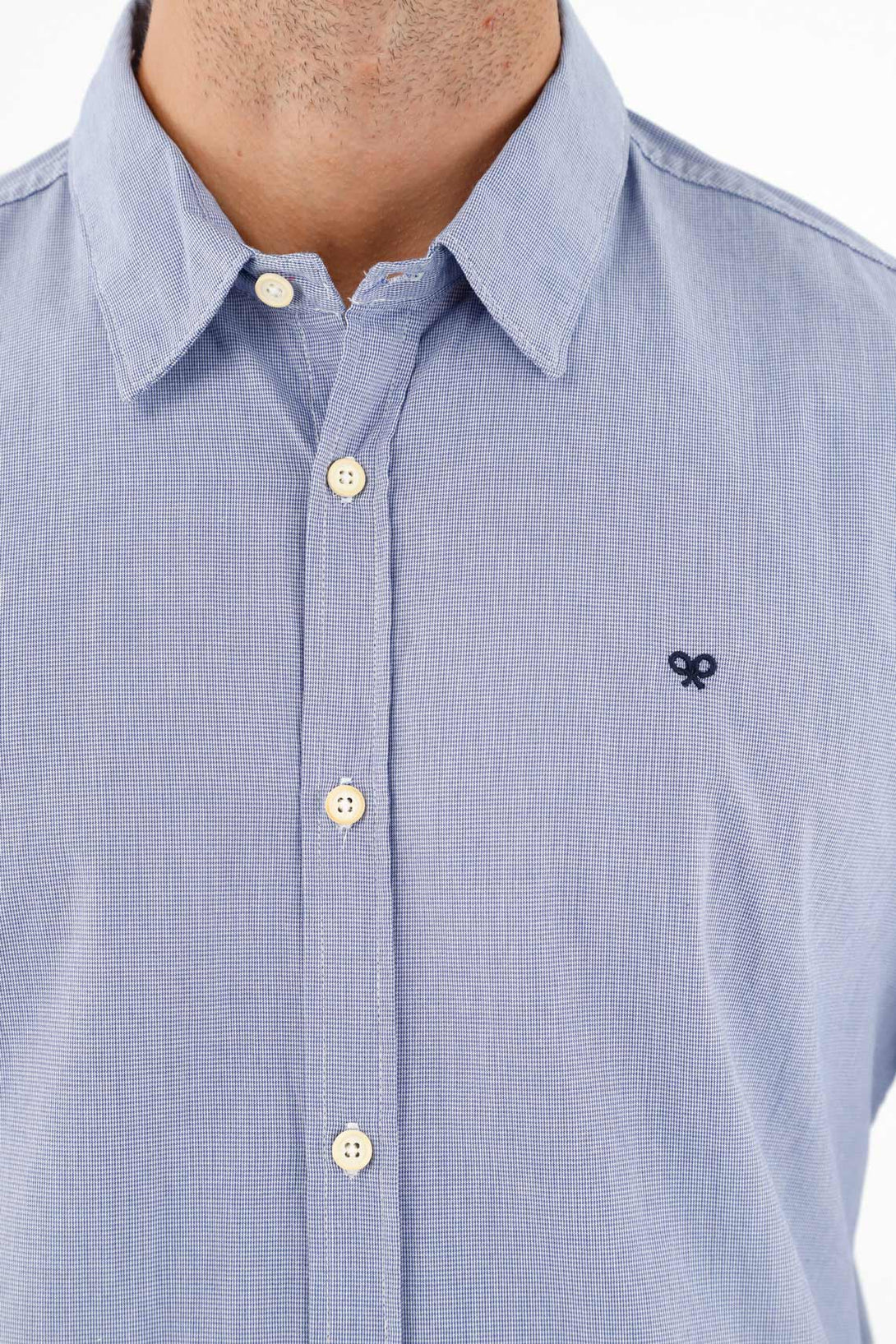 Camisa con mini raqueta bordada azul para hombre