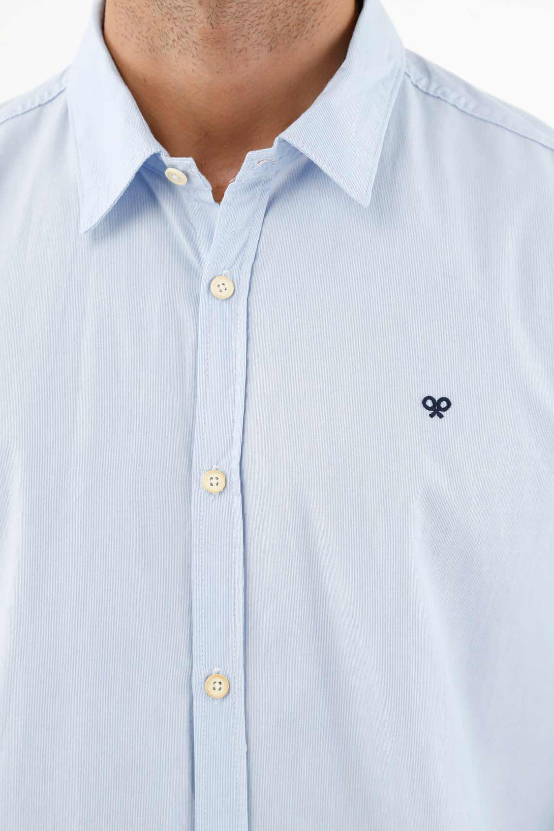 Camisa azul clásica para hombre