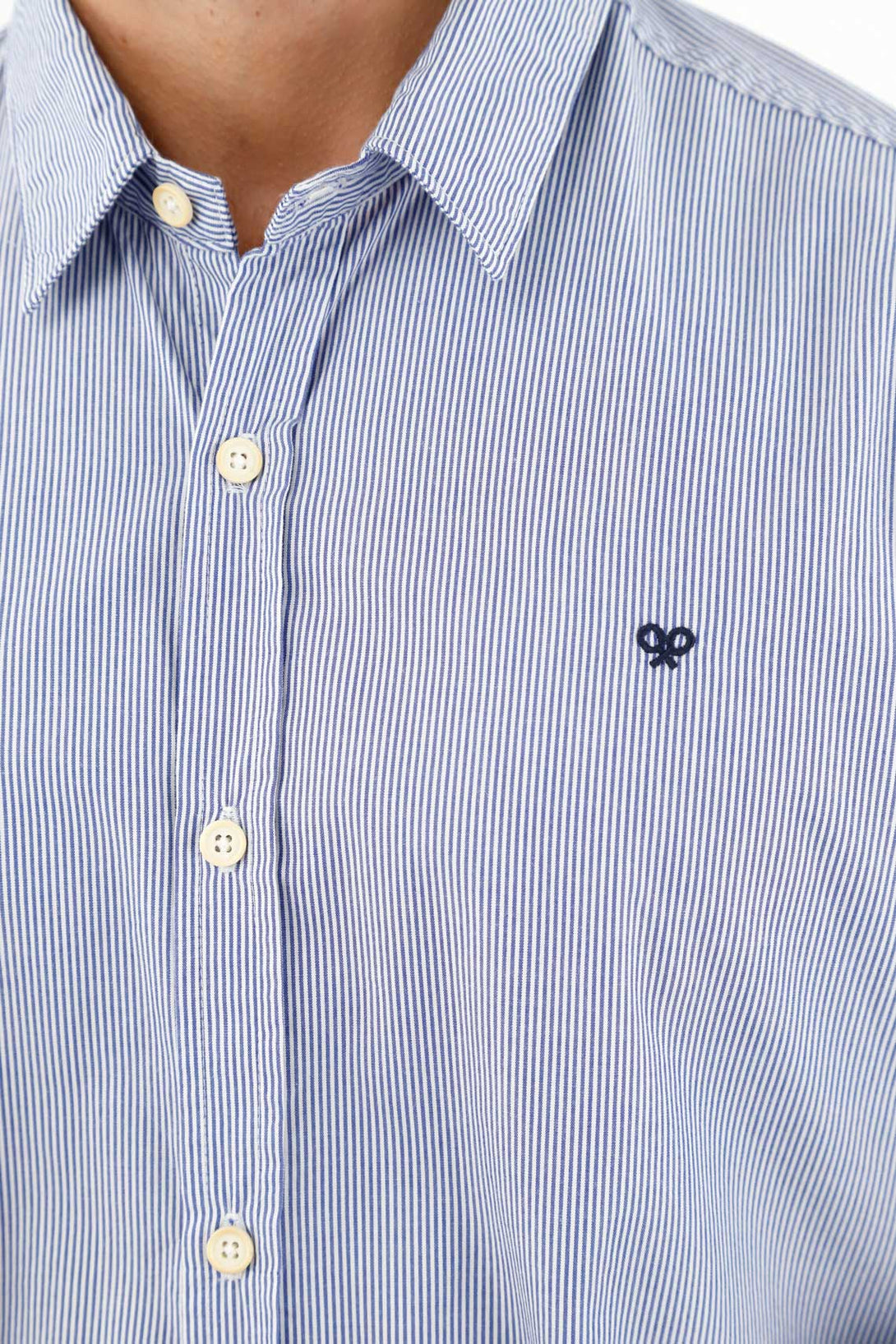 Camisa preteñida azul para hombre