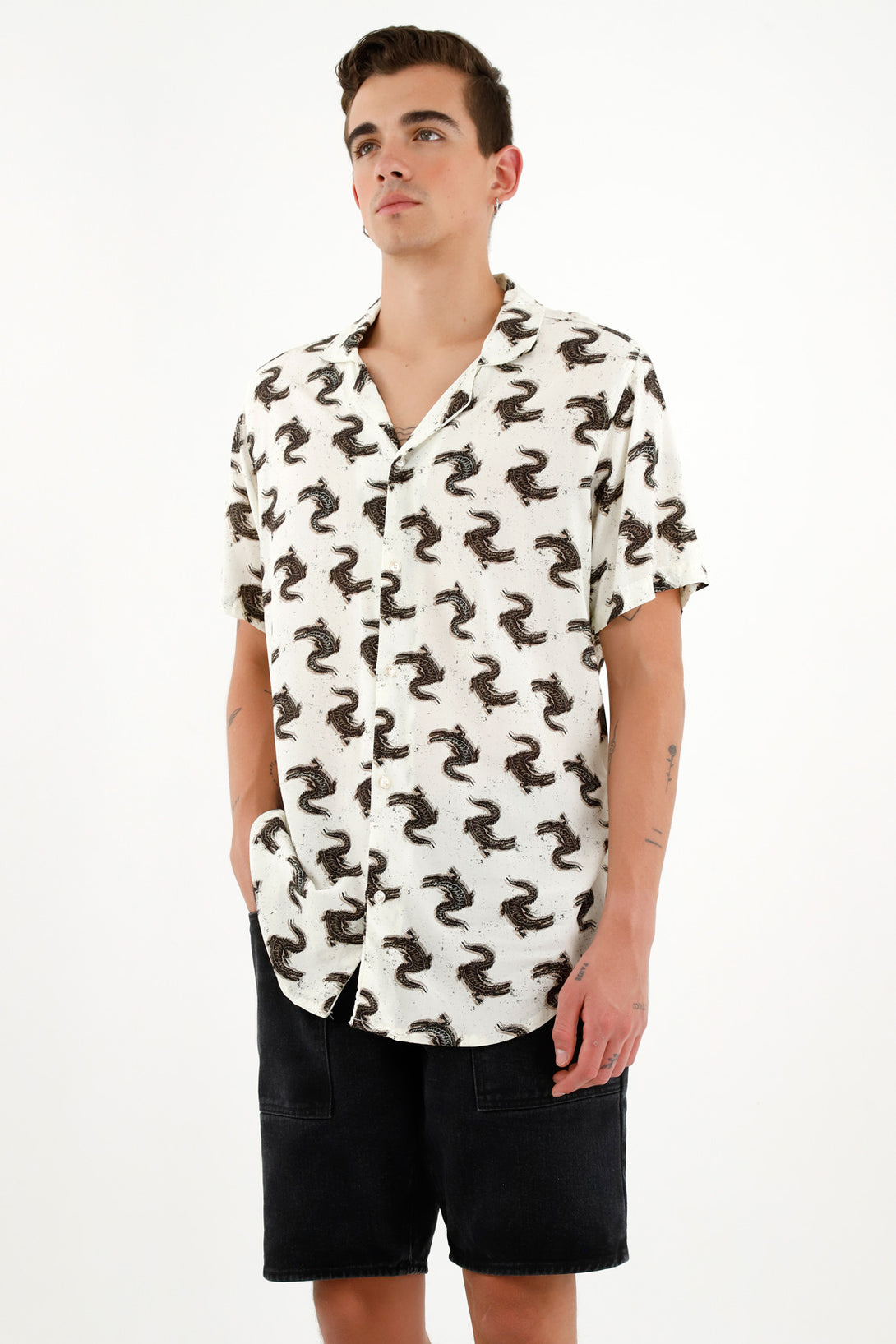 Camisa tipo bowling para hombre