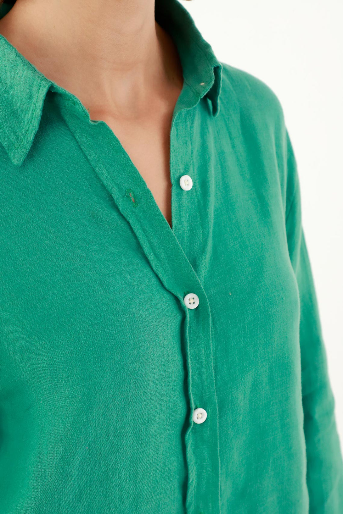 Camisa en lino verde para mujer