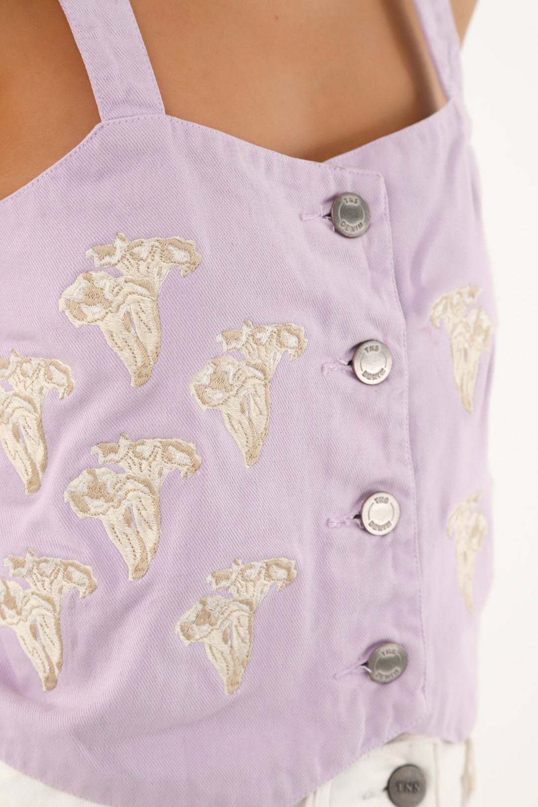 Camisa con bordado decorativo morada para mujer