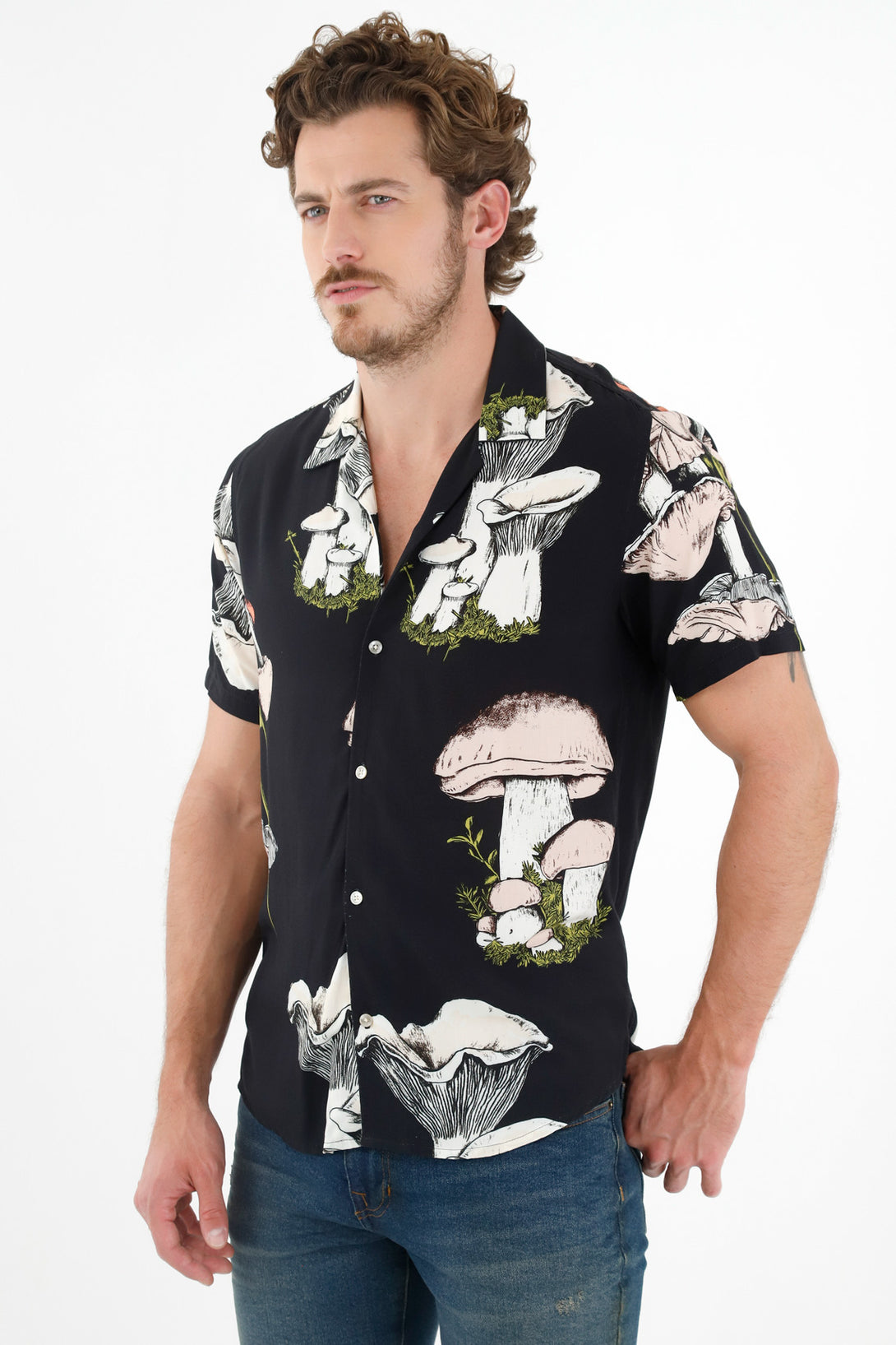 Camisa tipo bowling estampada para hombre