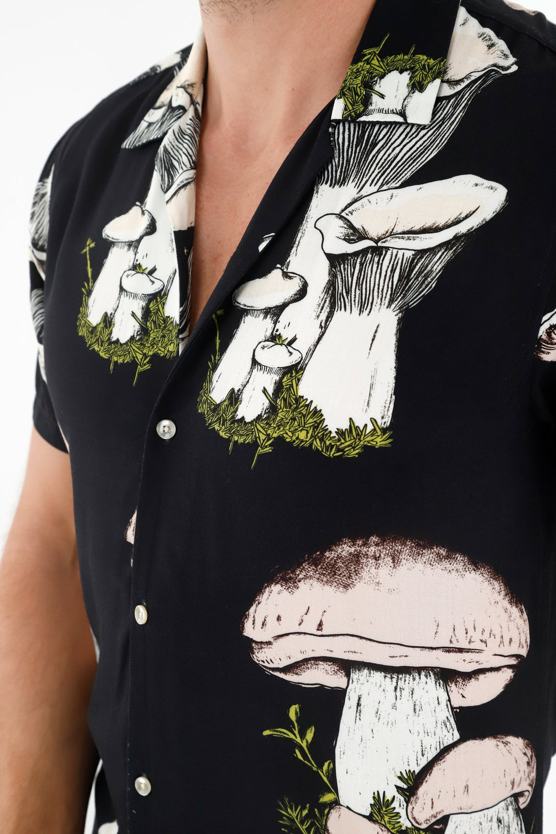 Camisa tipo bowling estampada para hombre