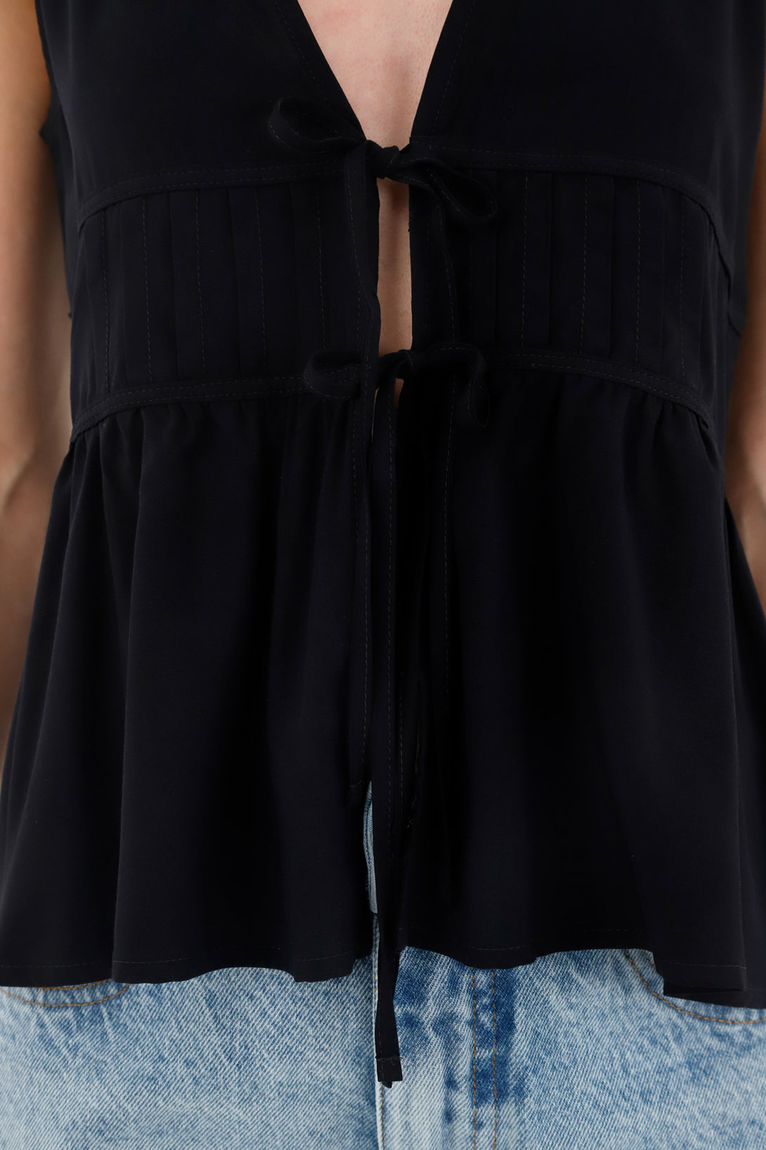 Women's Black Sleeveless Shirt