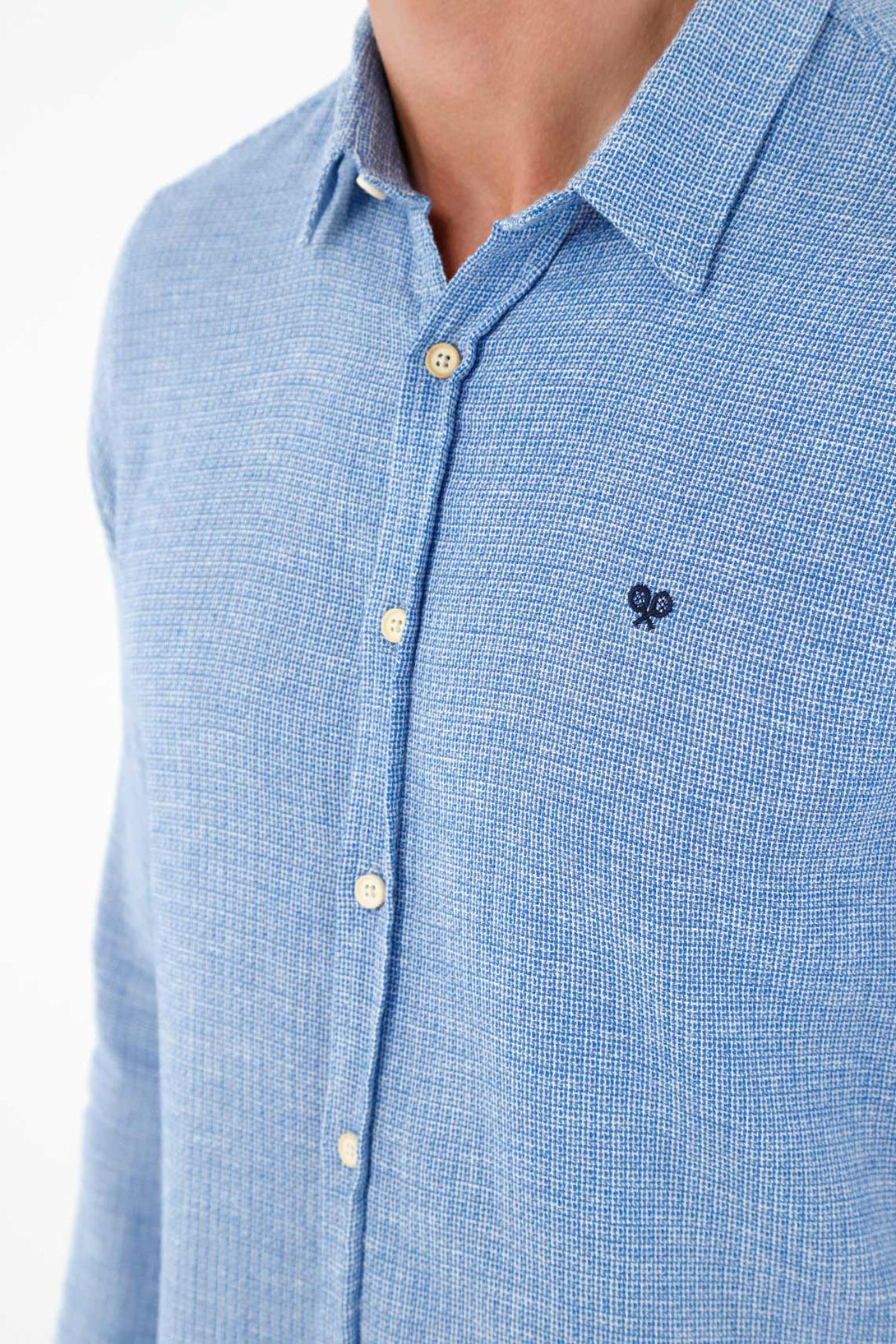 Men's blue woven fabric shirt