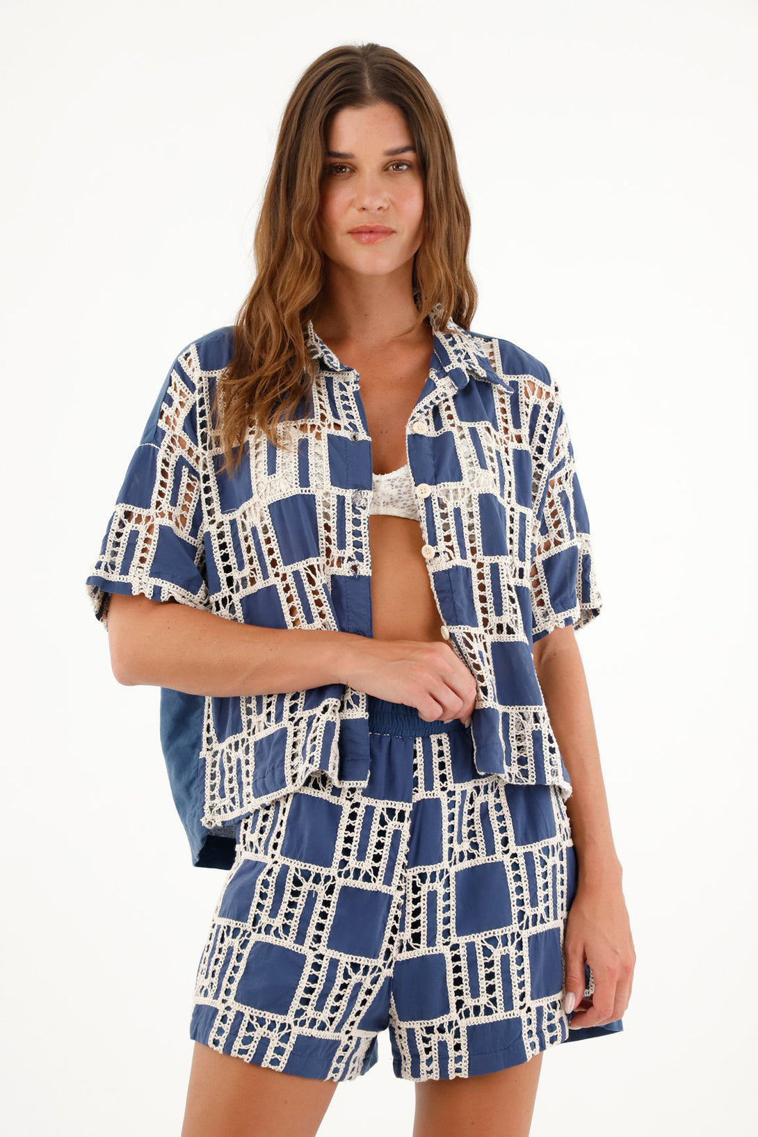 Camisa con detalles tejidos azul para mujer