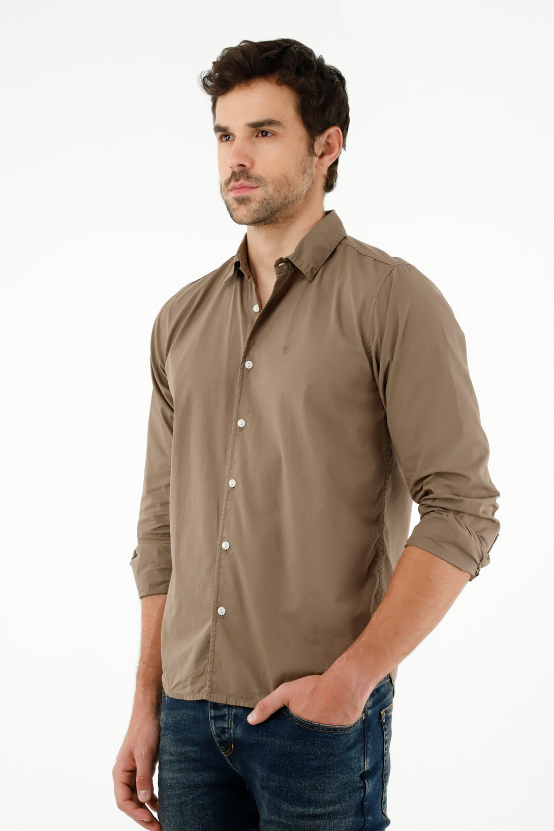 Camisa café manga larga para hombre