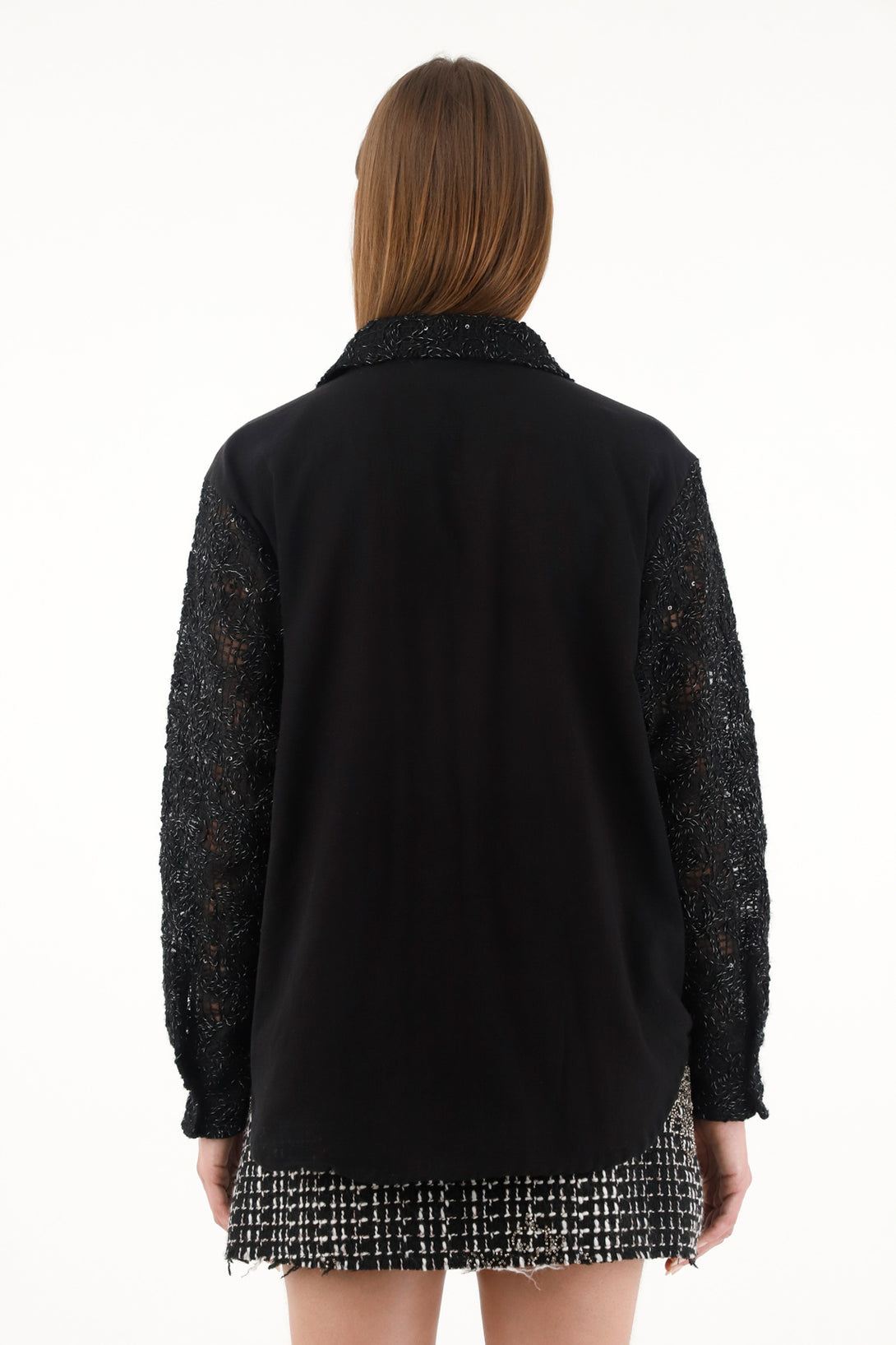 Camisa negra con detalles brillantes para mujer