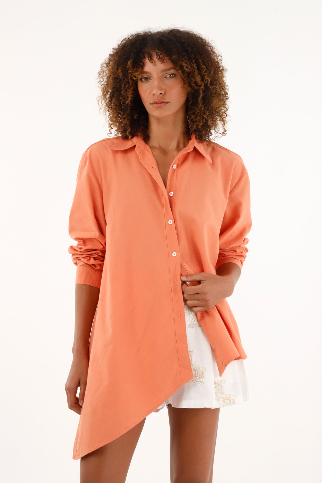 Classic collar orange shirt made of 100% cotton for women.