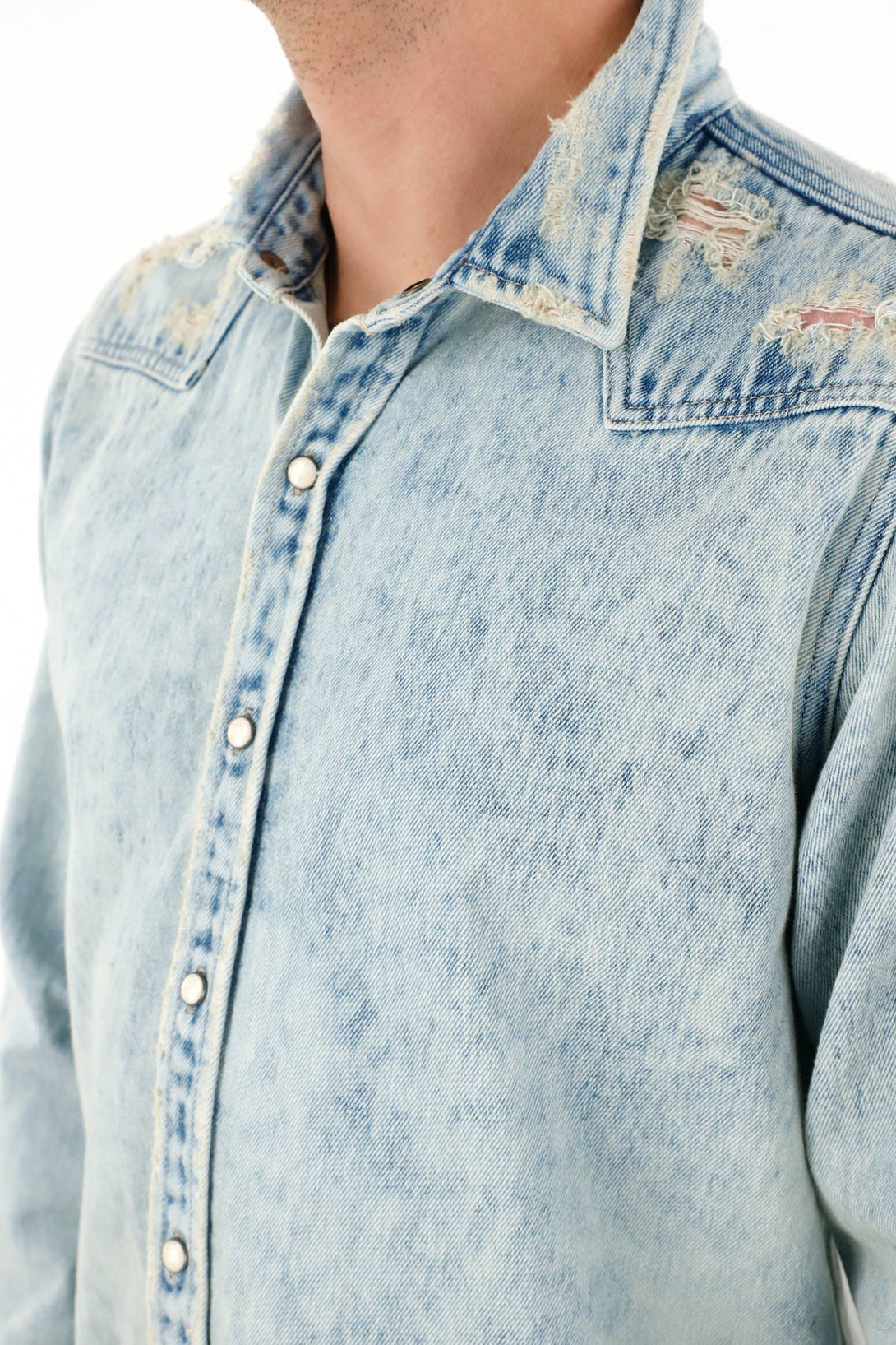 Men's long sleeve blue denim shirt