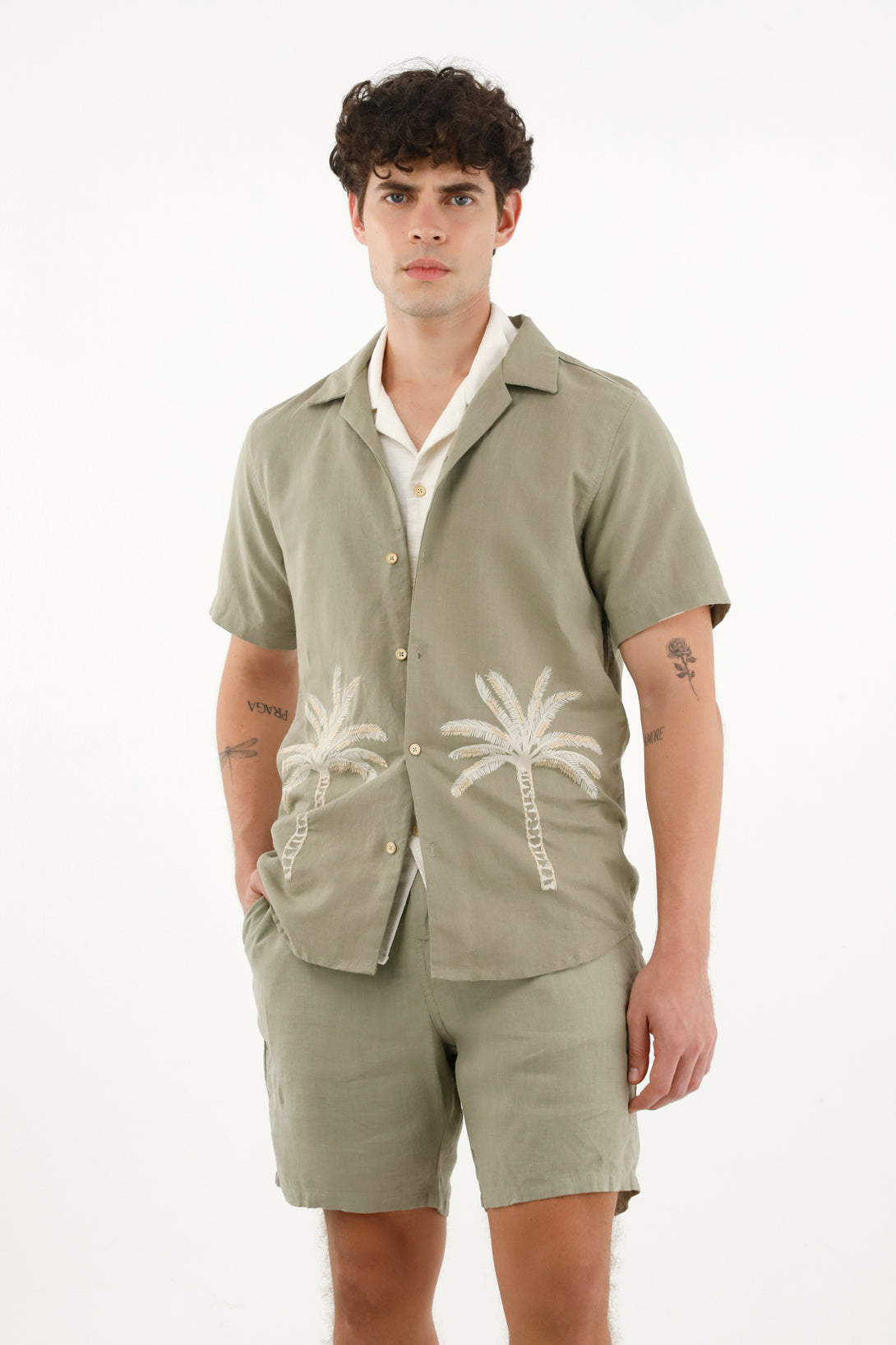 Men's bowling shirt with palm tree design