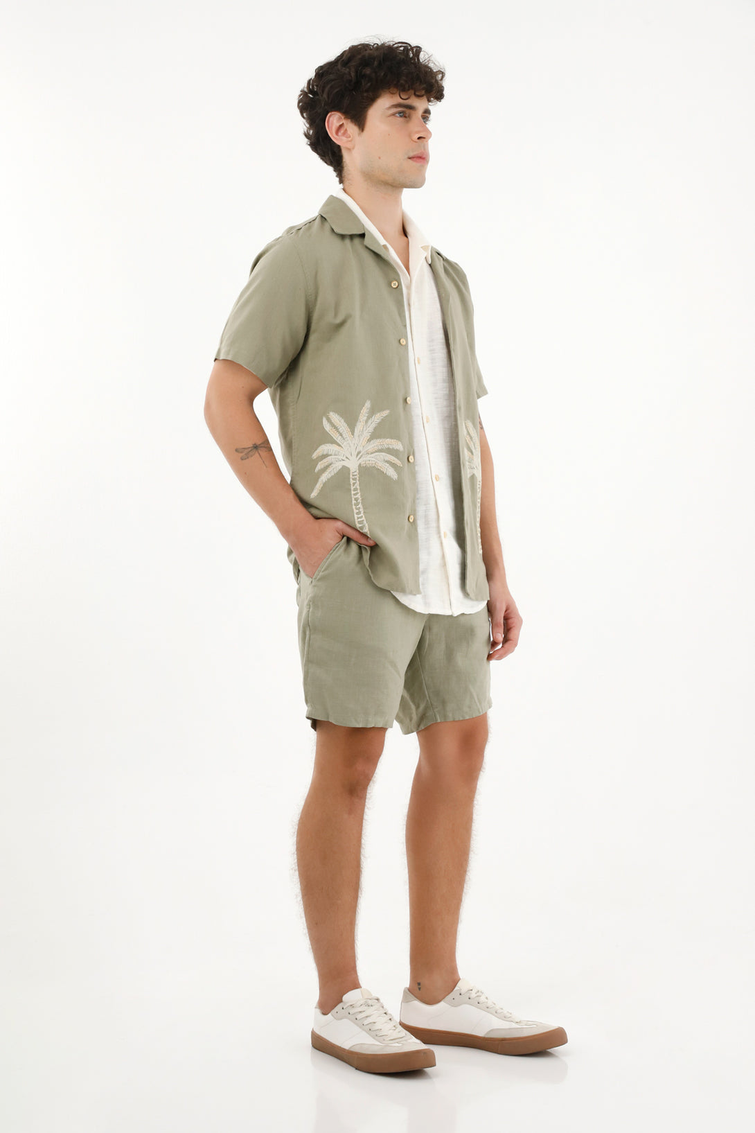 Men's bowling shirt with palm tree design