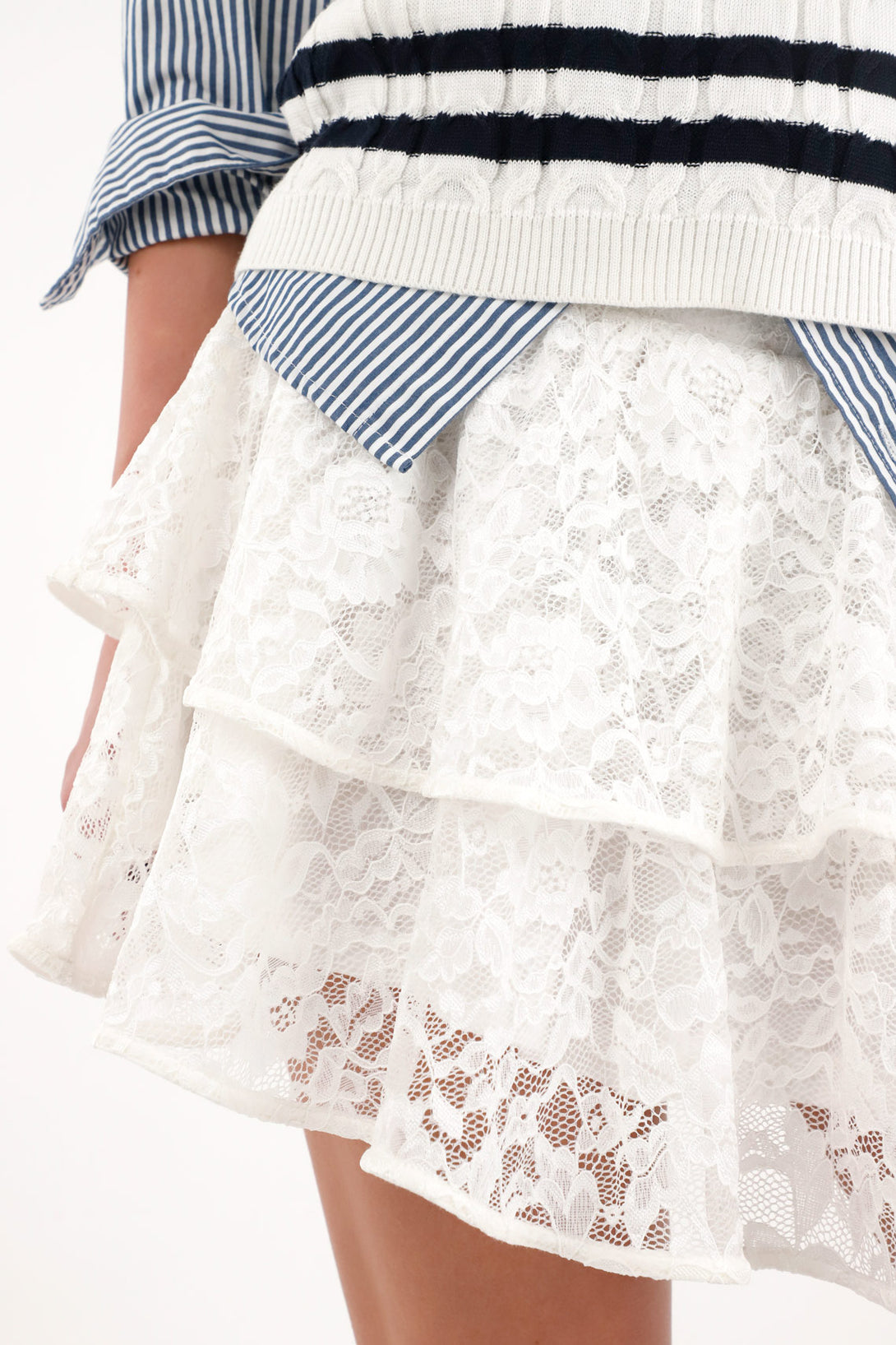 Women's lace skirt with ruffles