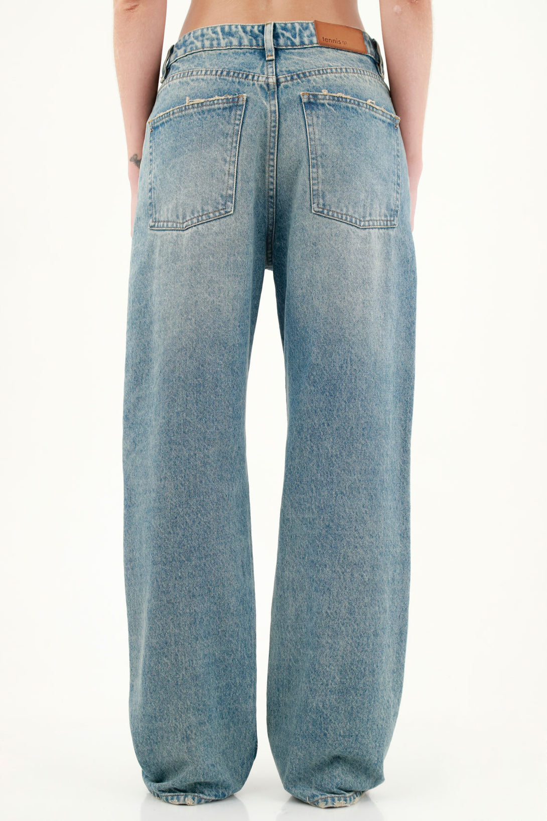 Women's Straight Leg Jeans