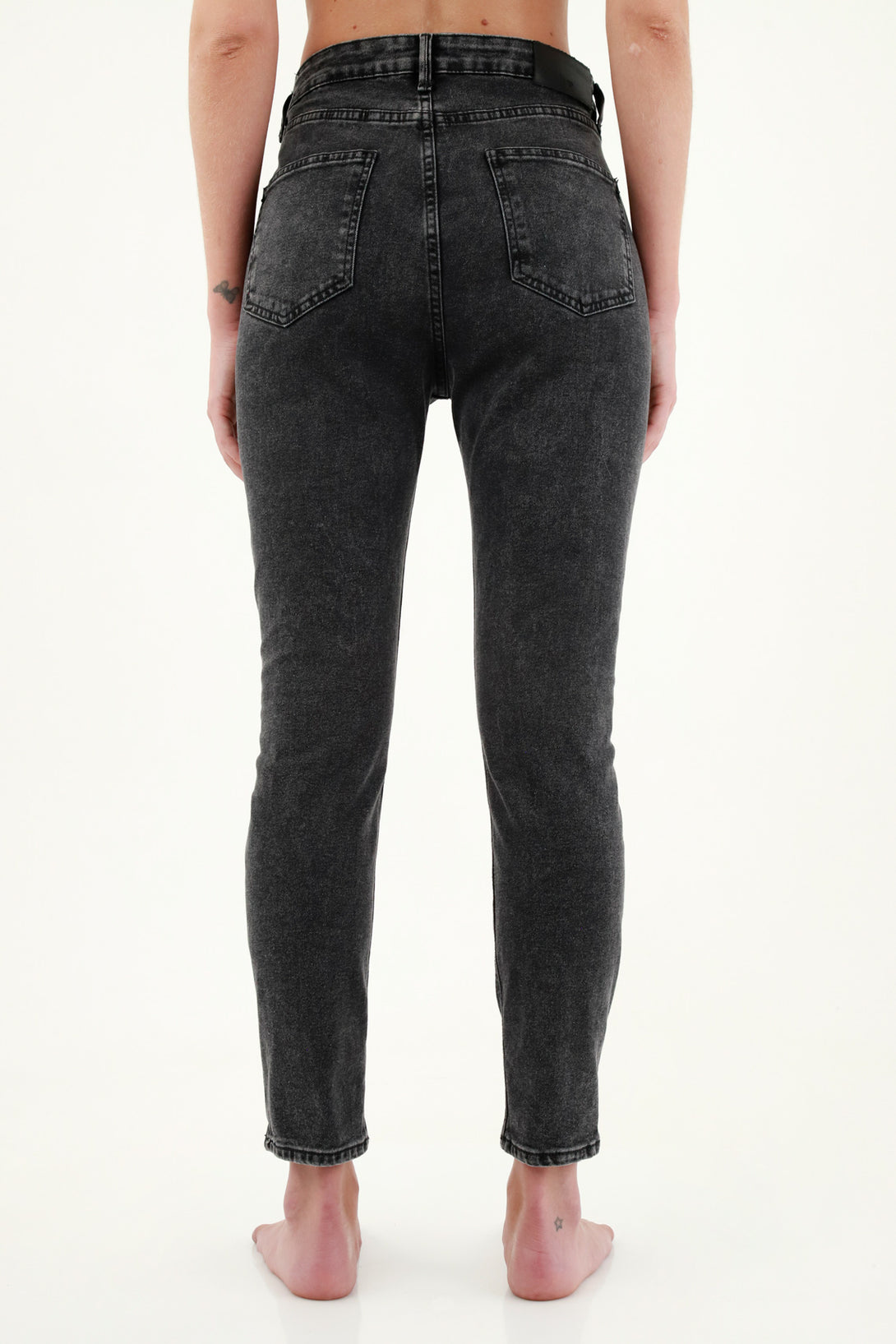 Jean Super Slim negro para mujer