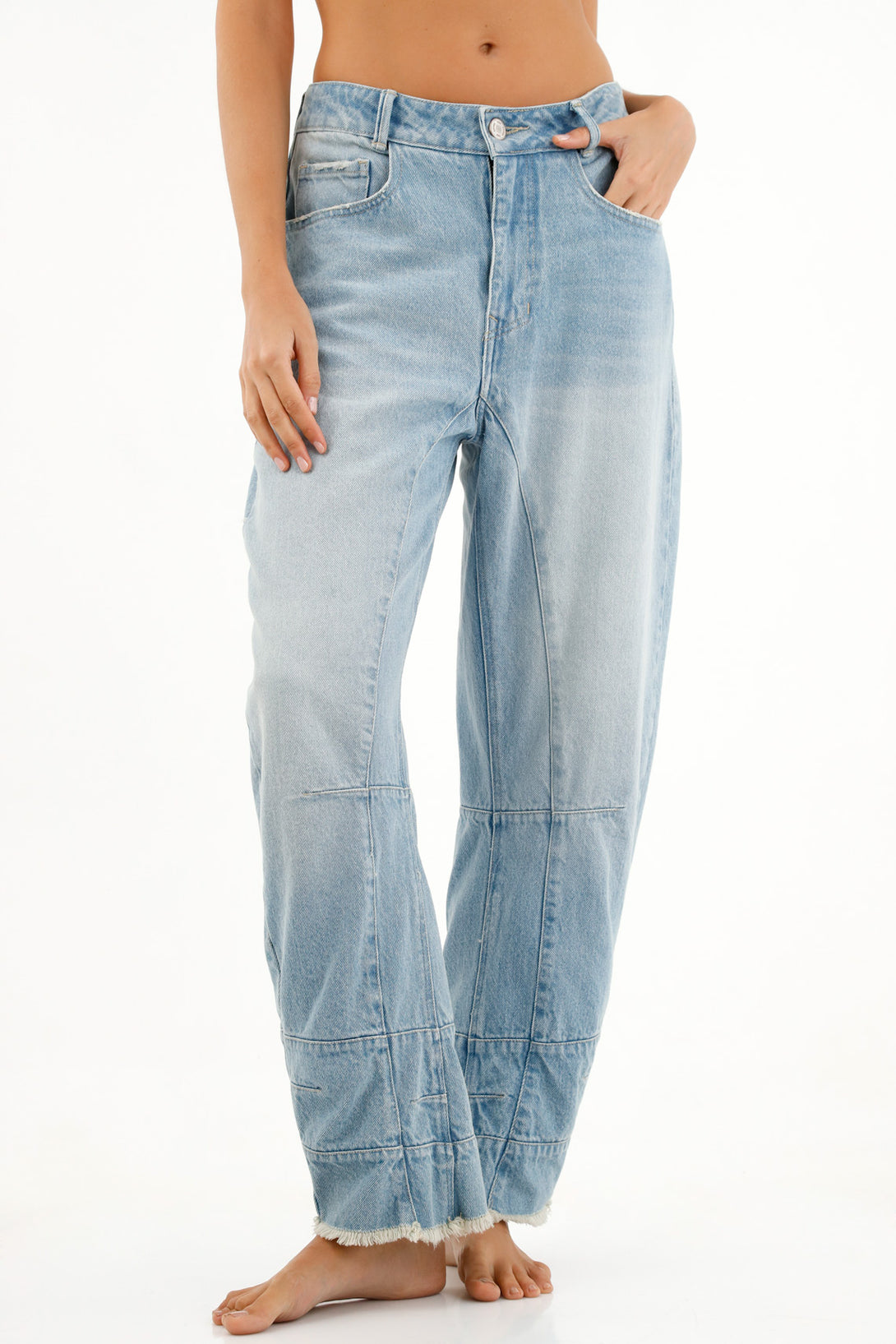 Women's Blue Frayed Jeans