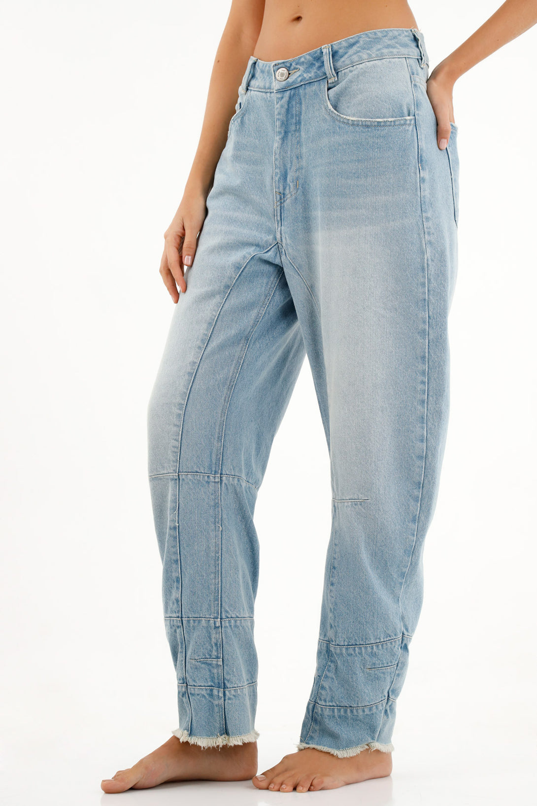 Women's Blue Frayed Jeans