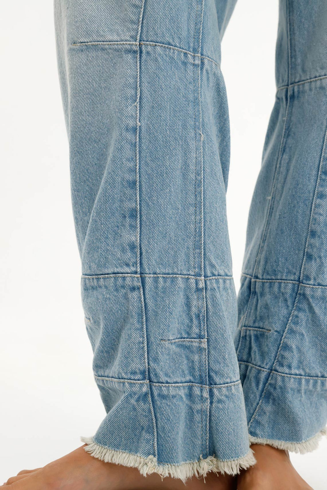 Women's Blue Frayed Jeans