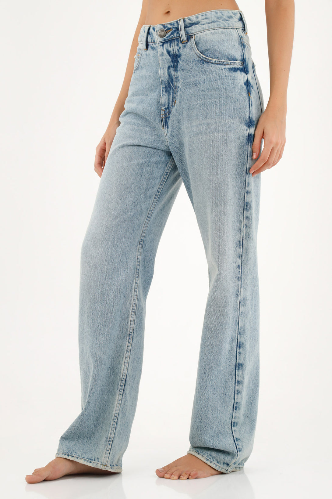 Women's Light Blue Straight Jeans