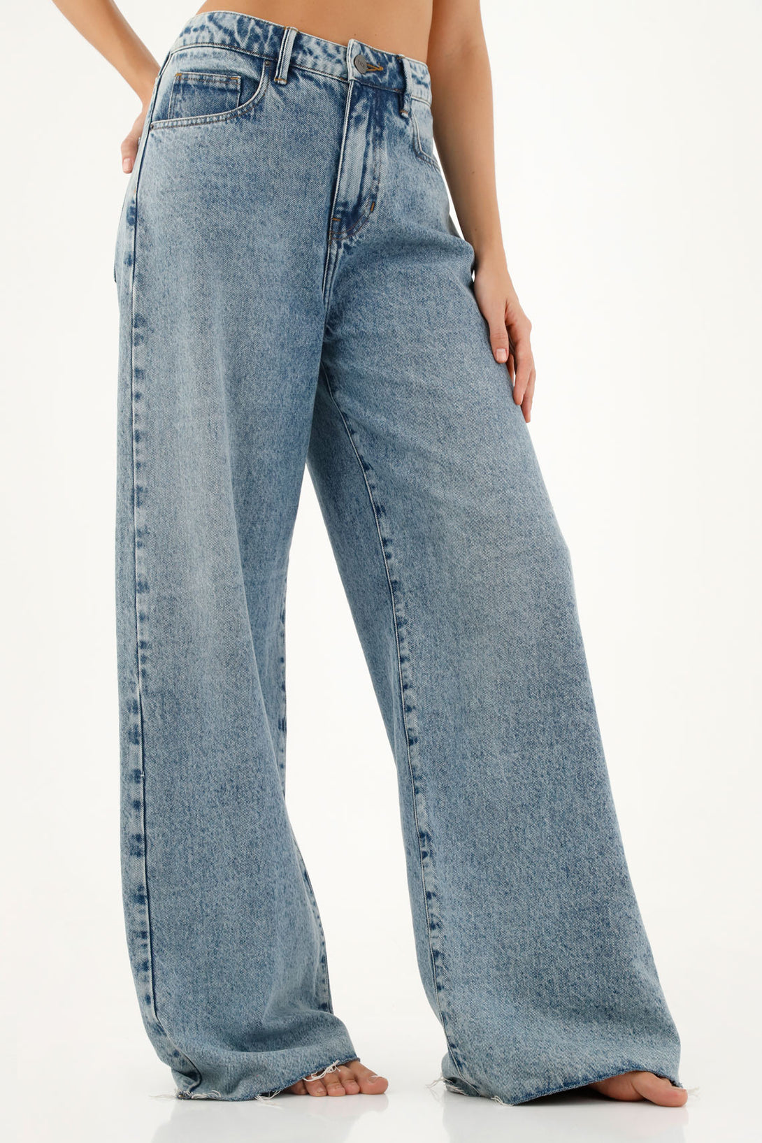 Women's Medium Blue Wide-Leg Jeans