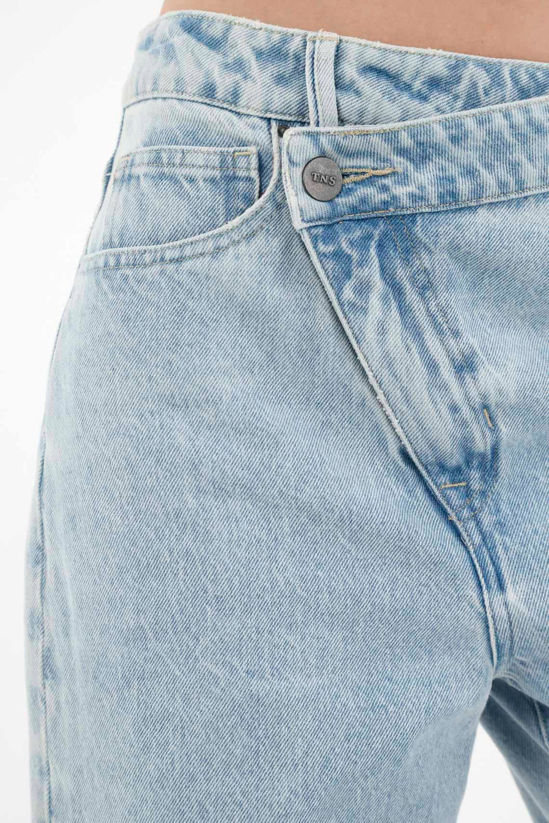 Jean con pretina asimétrica azul para mujer