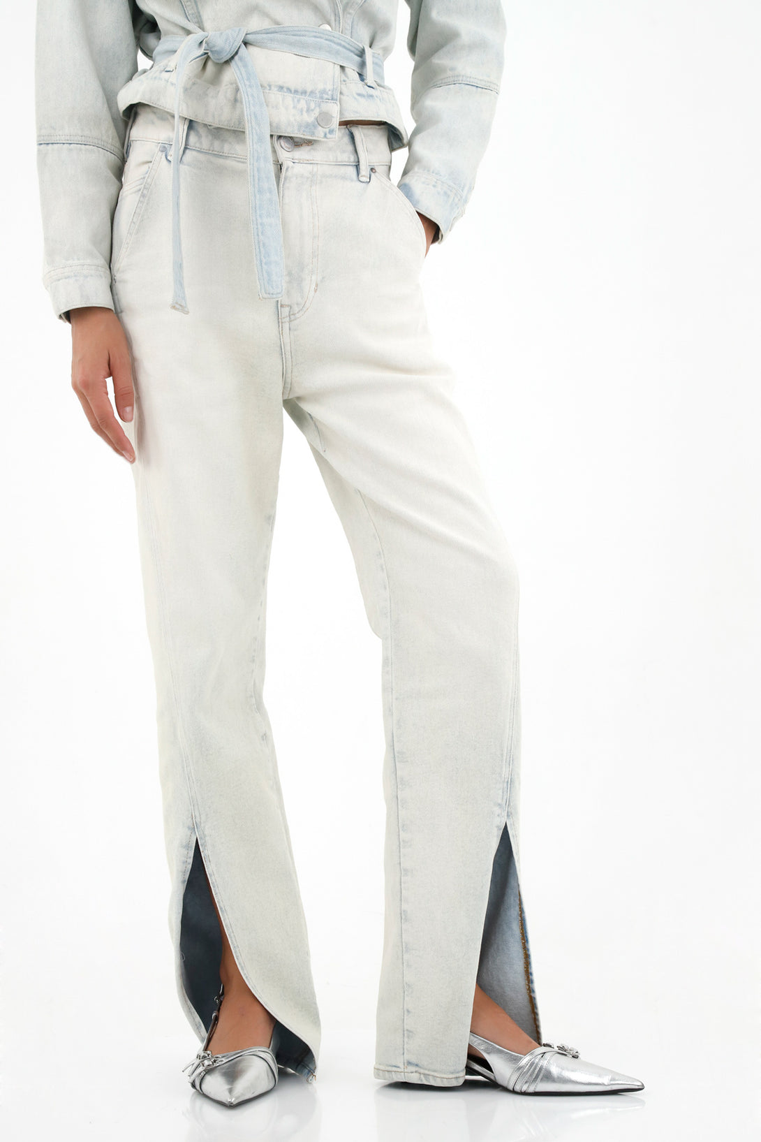 Women's Straight-Leg Jeans with Boot Cut Openings